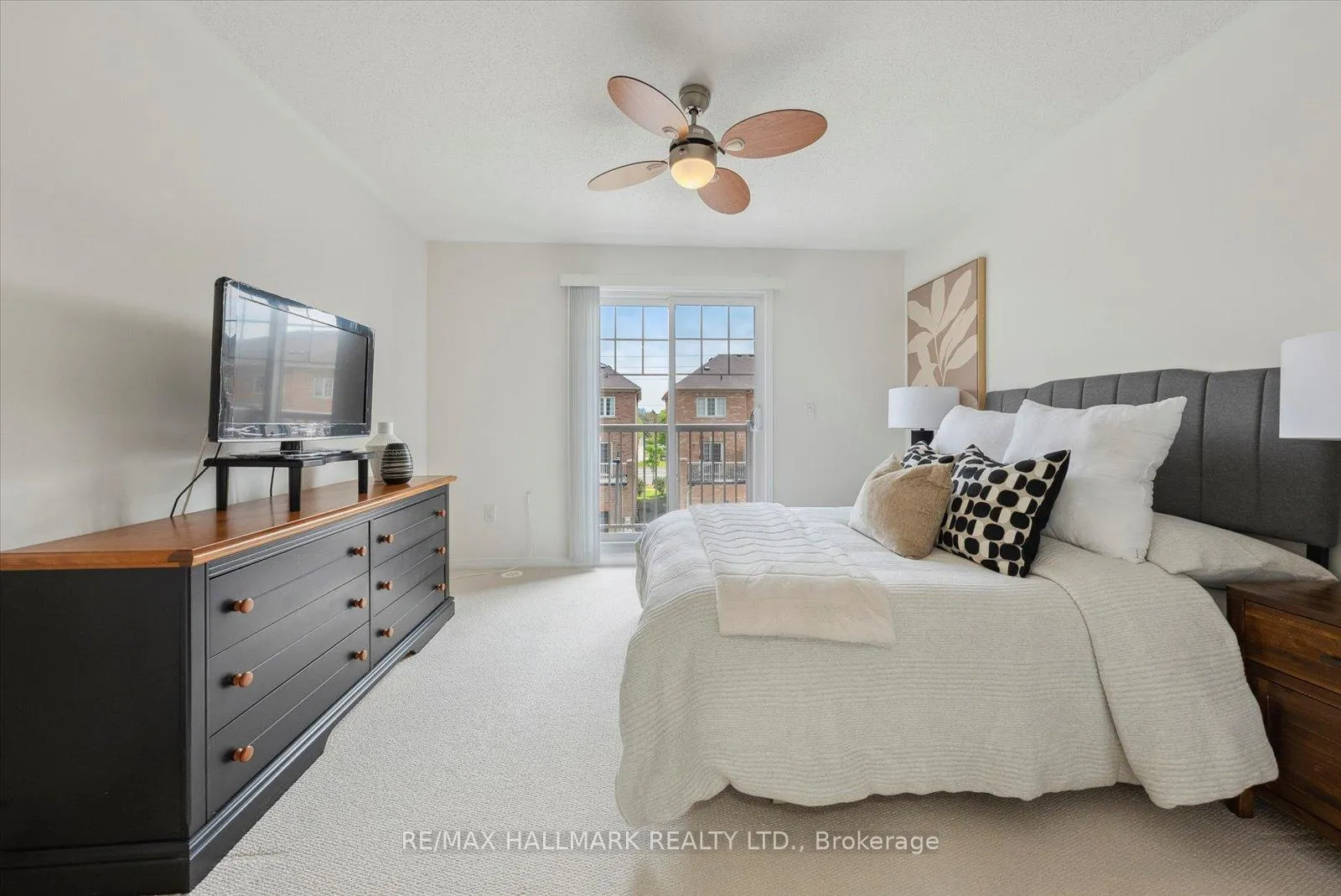 Photo 34 of 17 Valliere Drive, Markham, Berczy — HOMEH