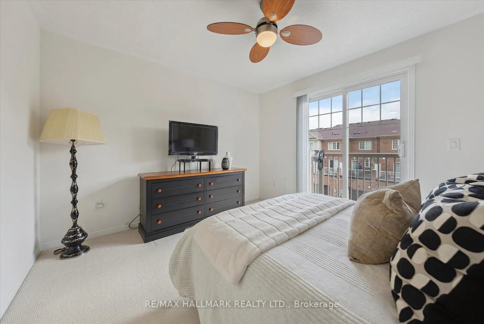 Photo 35 of 17 Valliere Drive, Markham, Berczy — HOMEH