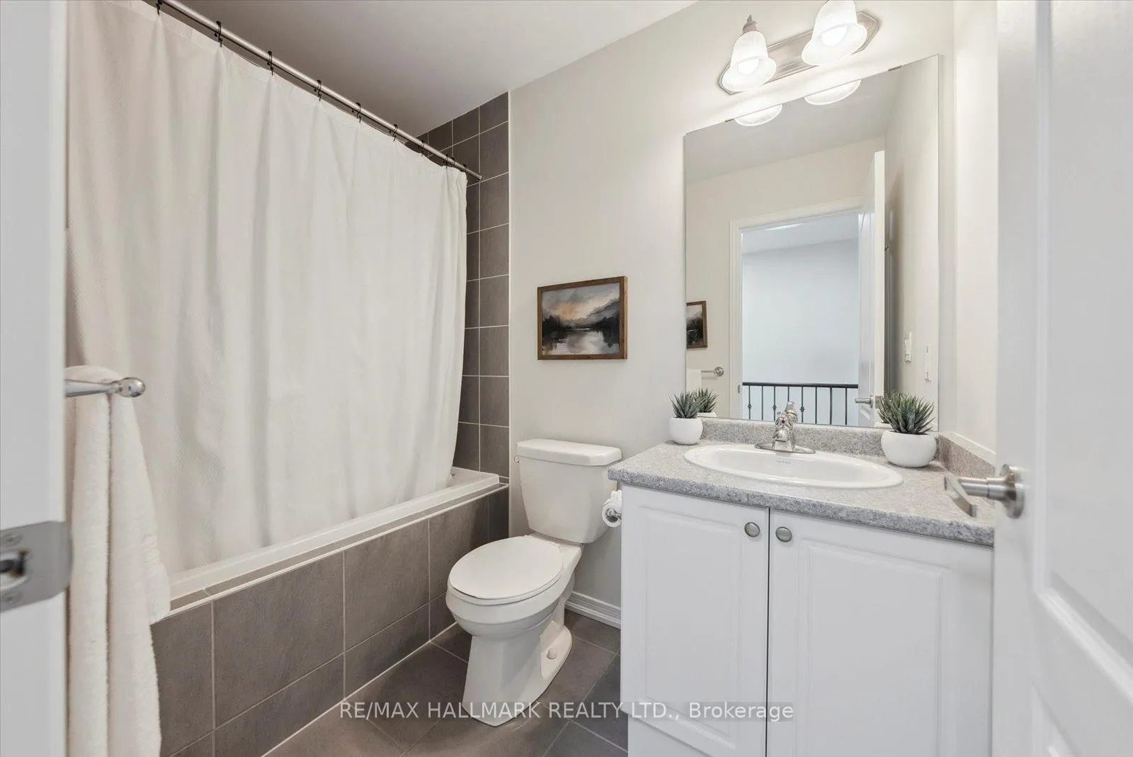 Photo 46 of 17 Valliere Drive, Markham, Berczy — HOMEH
