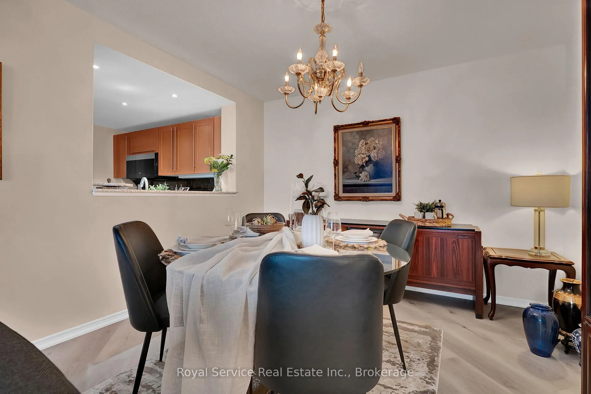 Photo 11 of Unit 910, 360 Watson Street W, Whitby, Port Whitby — HOMEH