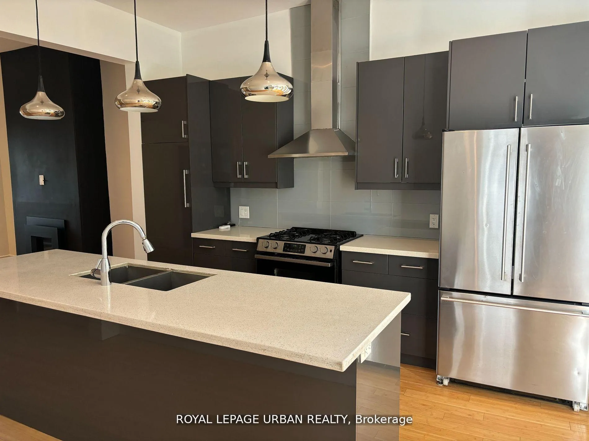 Photo 5 of 323 Ontario Street, Toronto, Moss Park — HOMEH