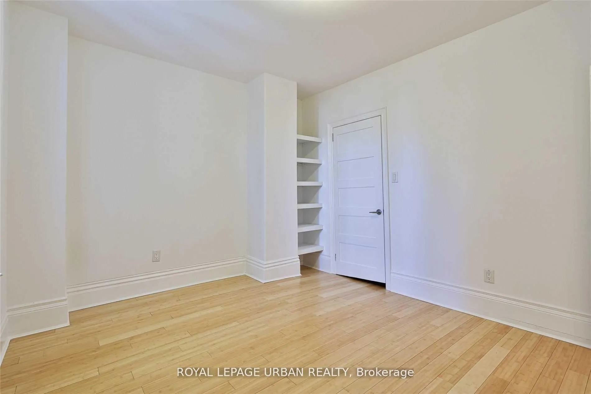 Photo 10 of 323 Ontario Street, Toronto, Moss Park — HOMEH