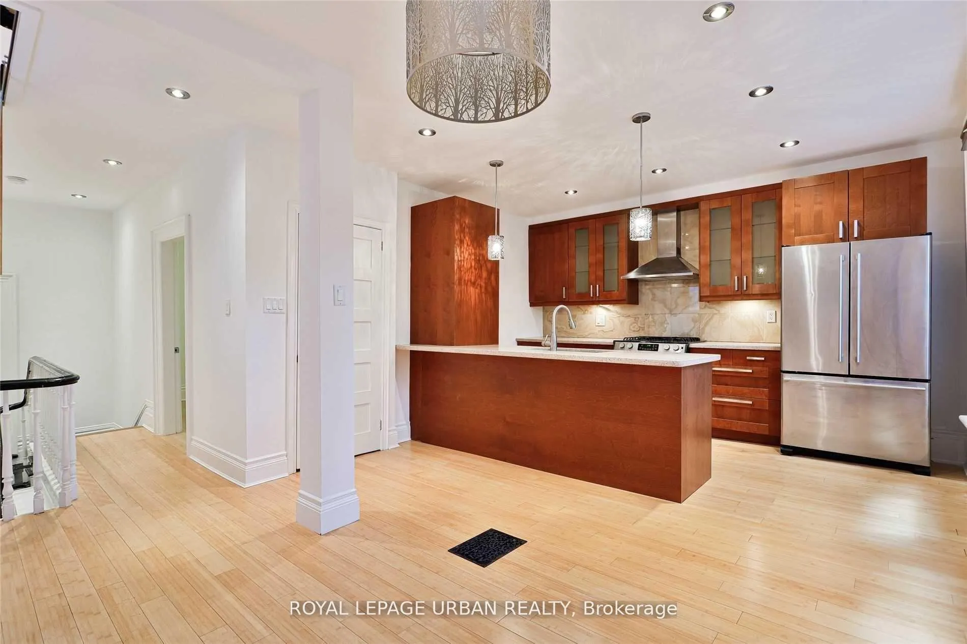 Photo 12 of 323 Ontario Street, Toronto, Moss Park — HOMEH