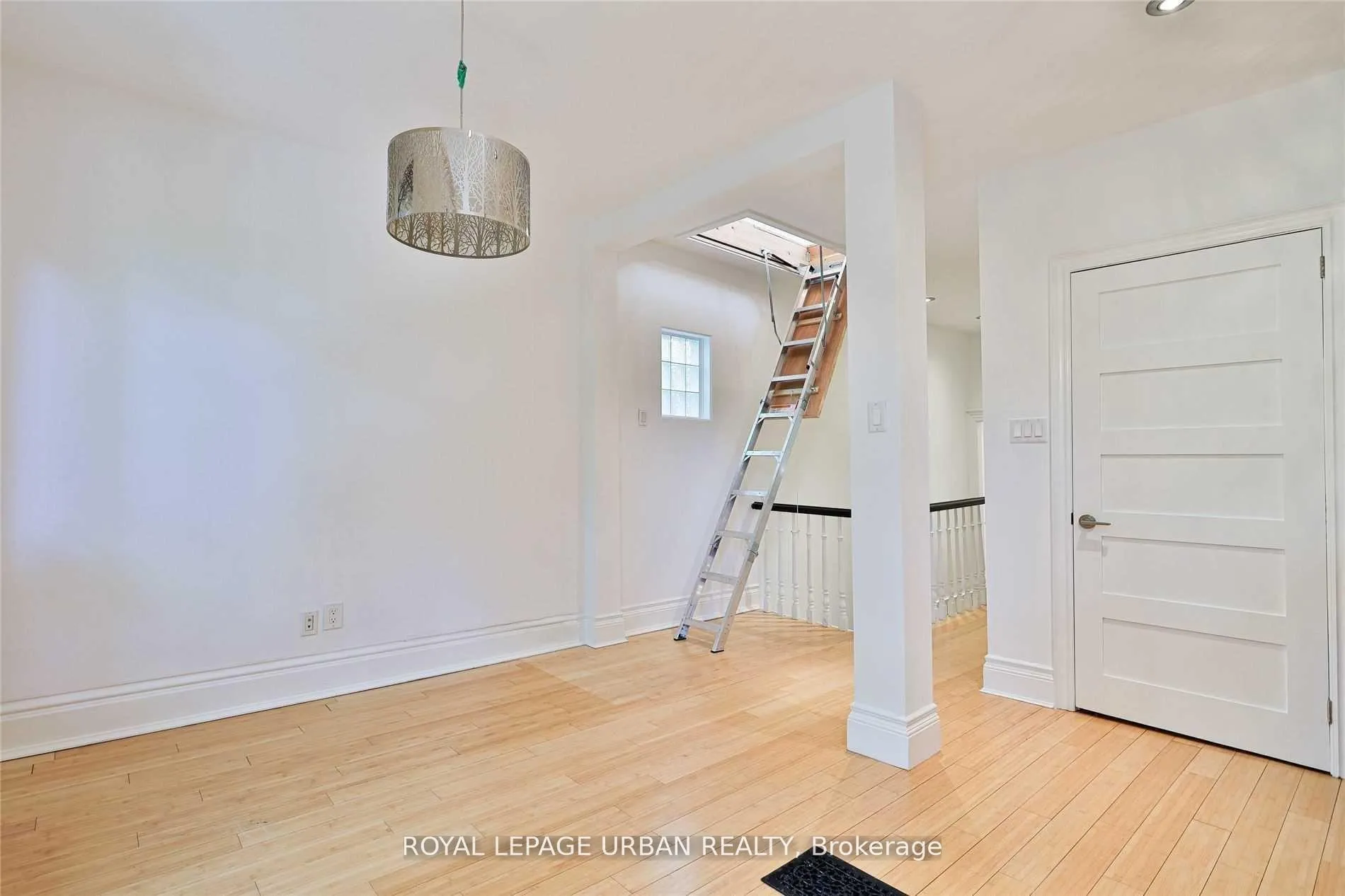 Photo 19 of 323 Ontario Street, Toronto, Moss Park — HOMEH