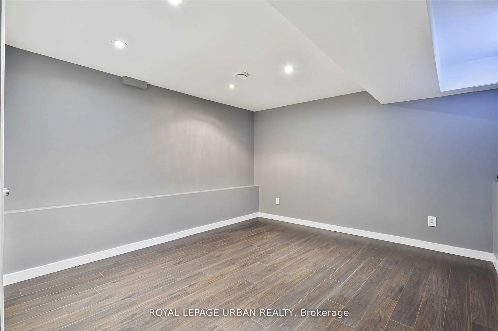 Photo 24 of 323 Ontario Street, Toronto, Moss Park — HOMEH