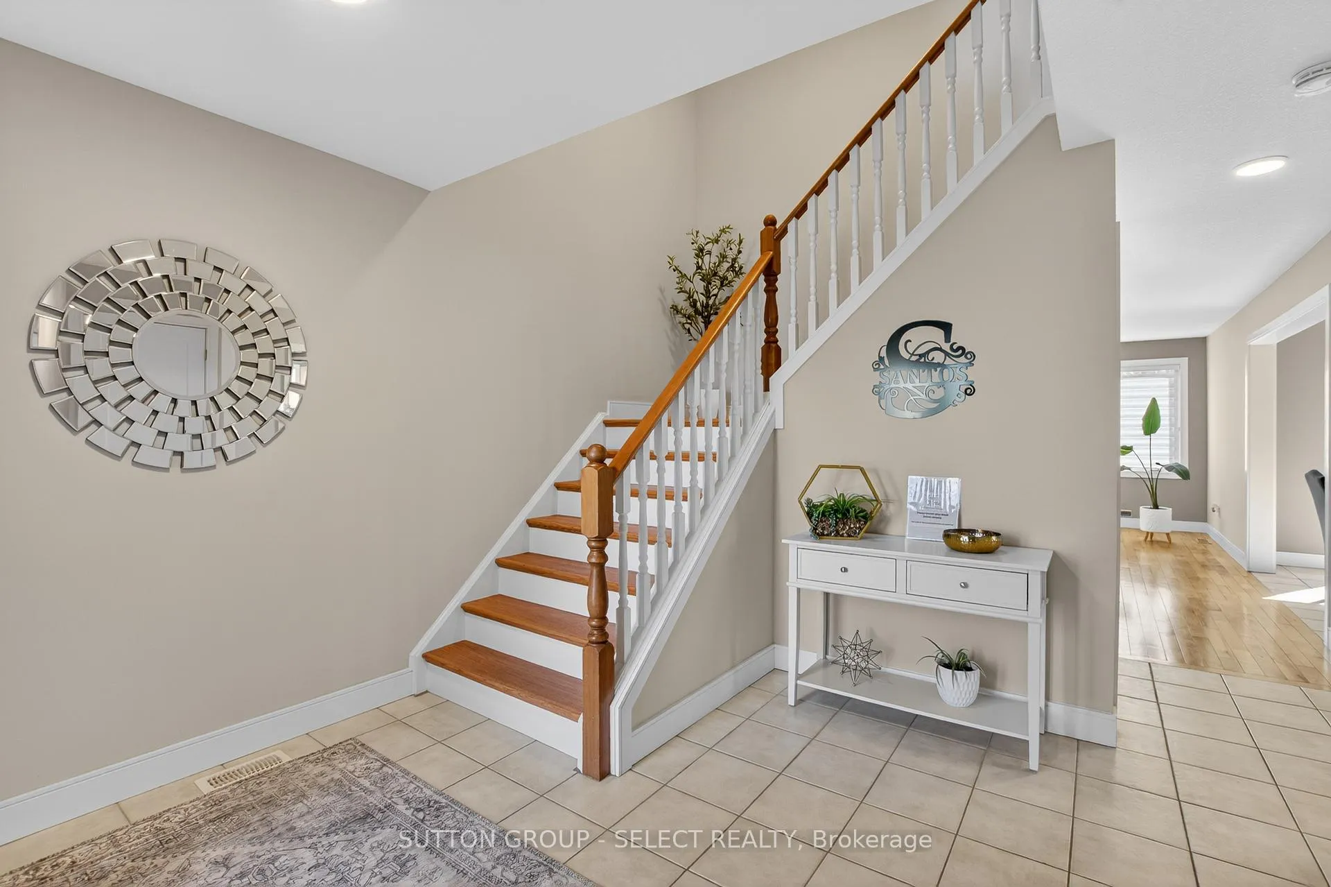 Photo 4 of 254 Crimson Crescent, London, East P — HOMEH