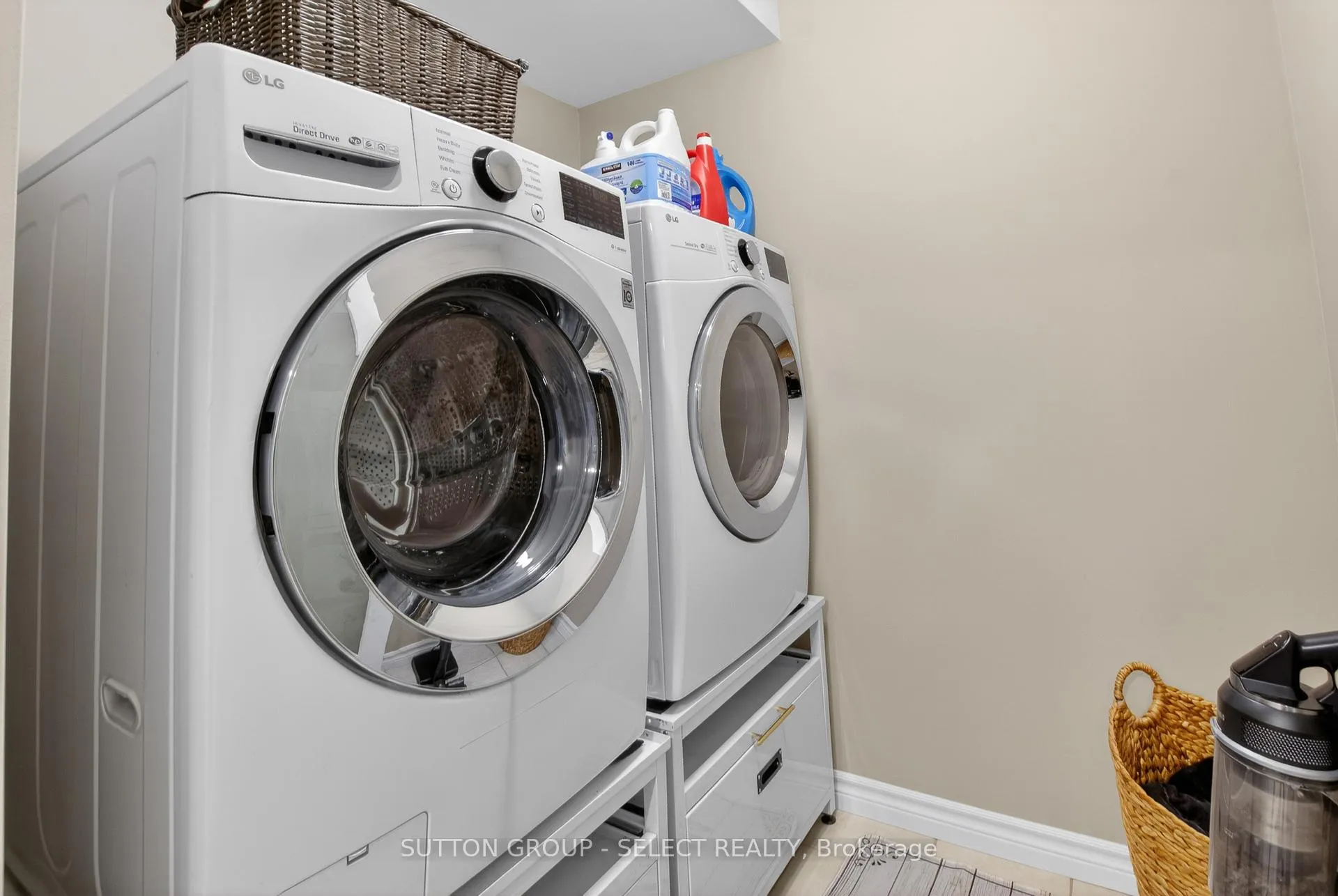 Photo 7 of 254 Crimson Crescent, London, East P — HOMEH