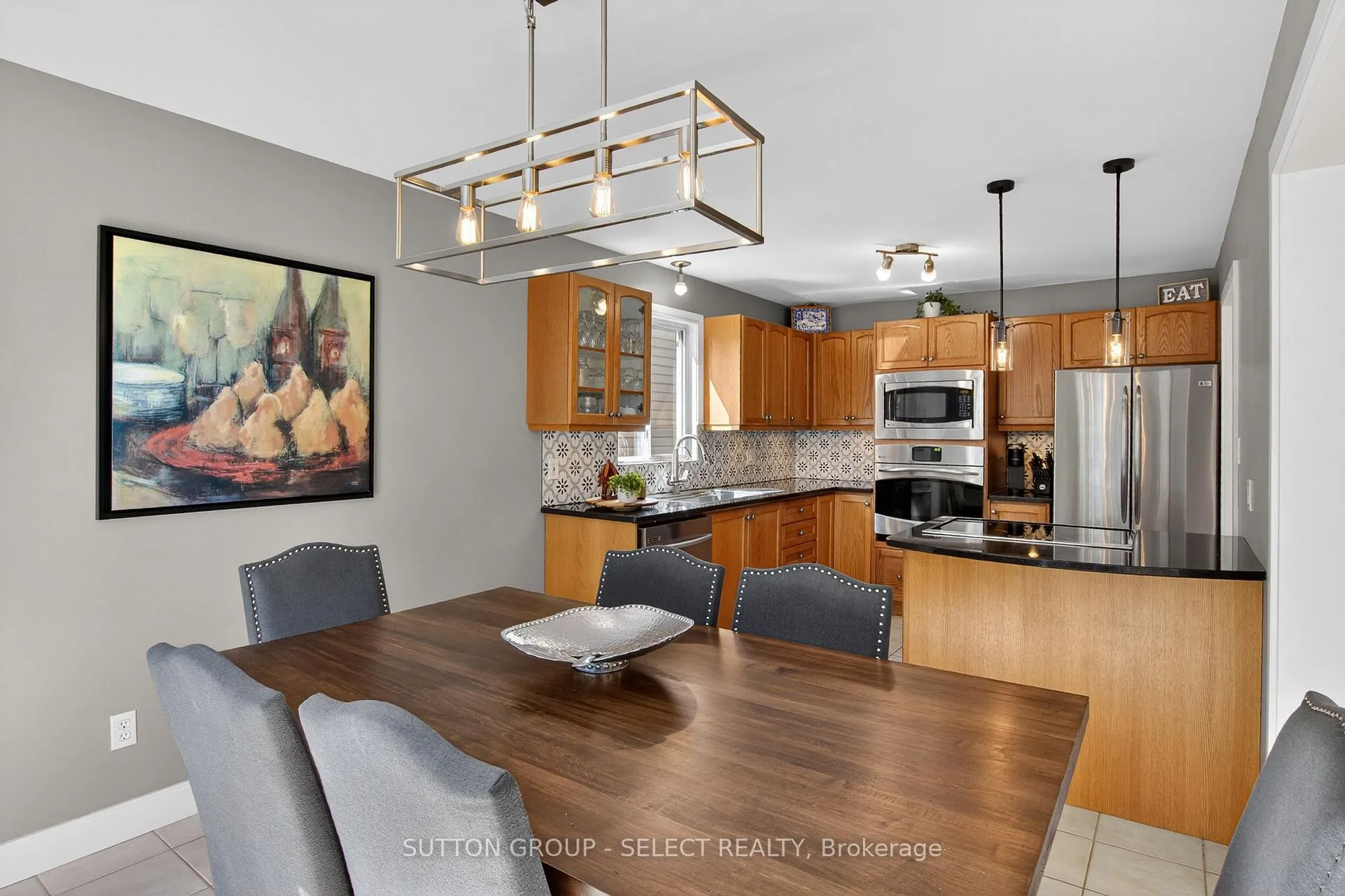 Photo 13 of 254 Crimson Crescent, London, East P — HOMEH