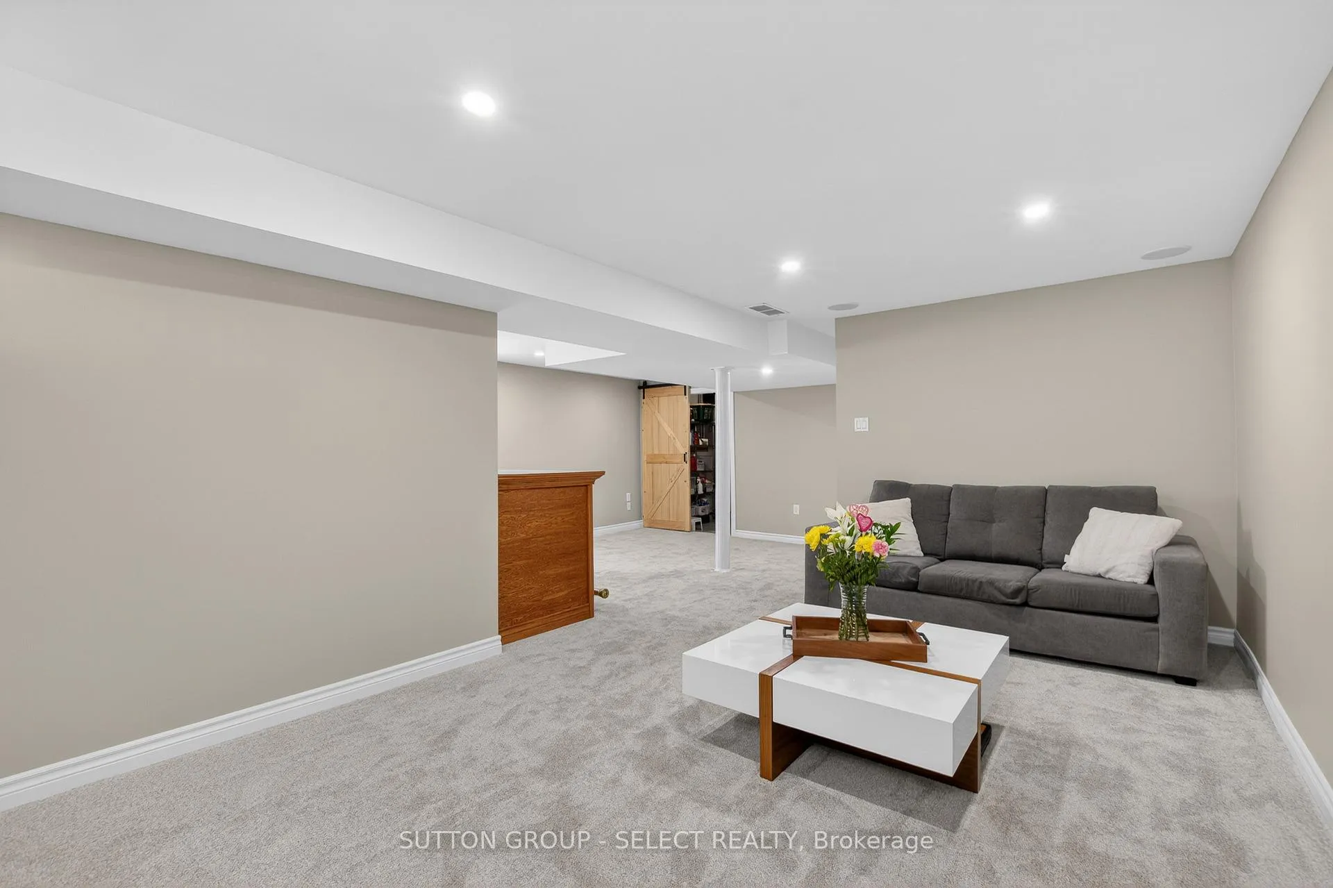 Photo 24 of 254 Crimson Crescent, London, East P — HOMEH