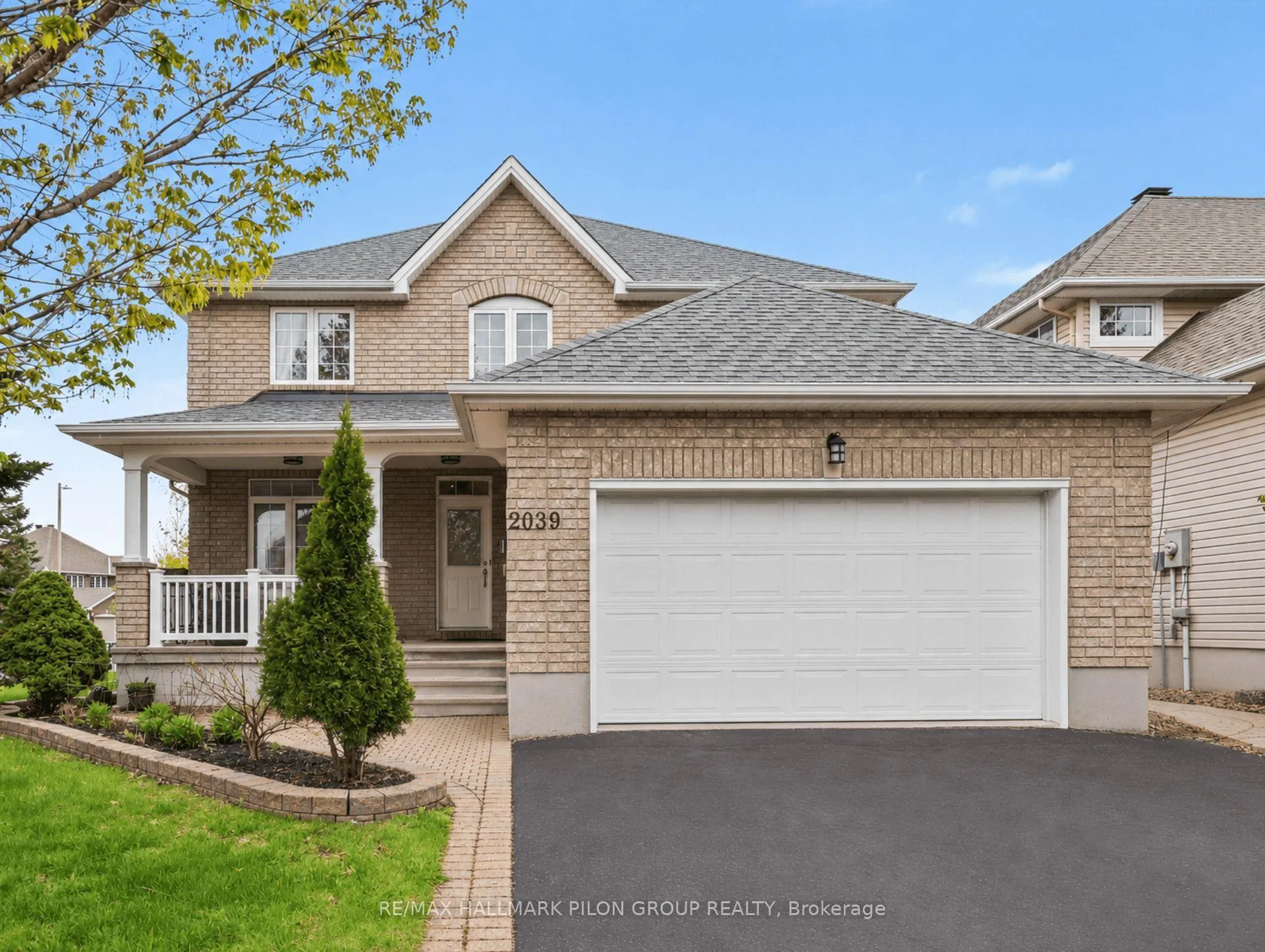 Front of 2039 Calico Crescent