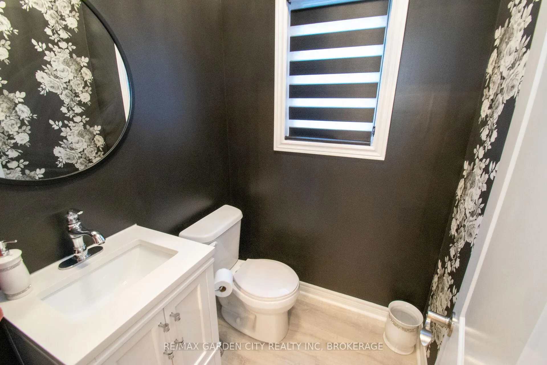 Photo 16 of 229 Shoreview Drive, Welland, Hwy 406/Welland — HOMEH