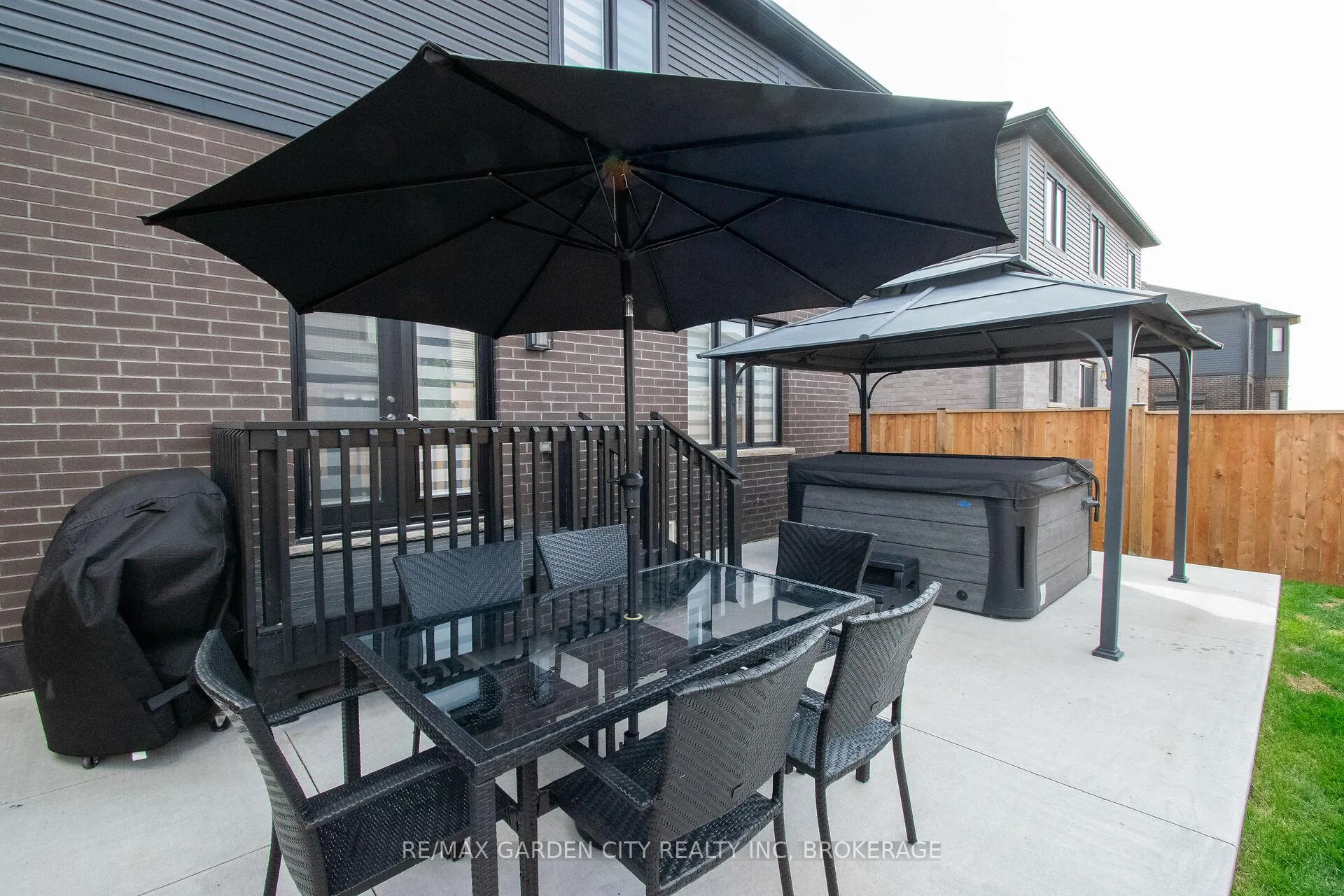 Photo 36 of 229 Shoreview Drive, Welland, Hwy 406/Welland — HOMEH
