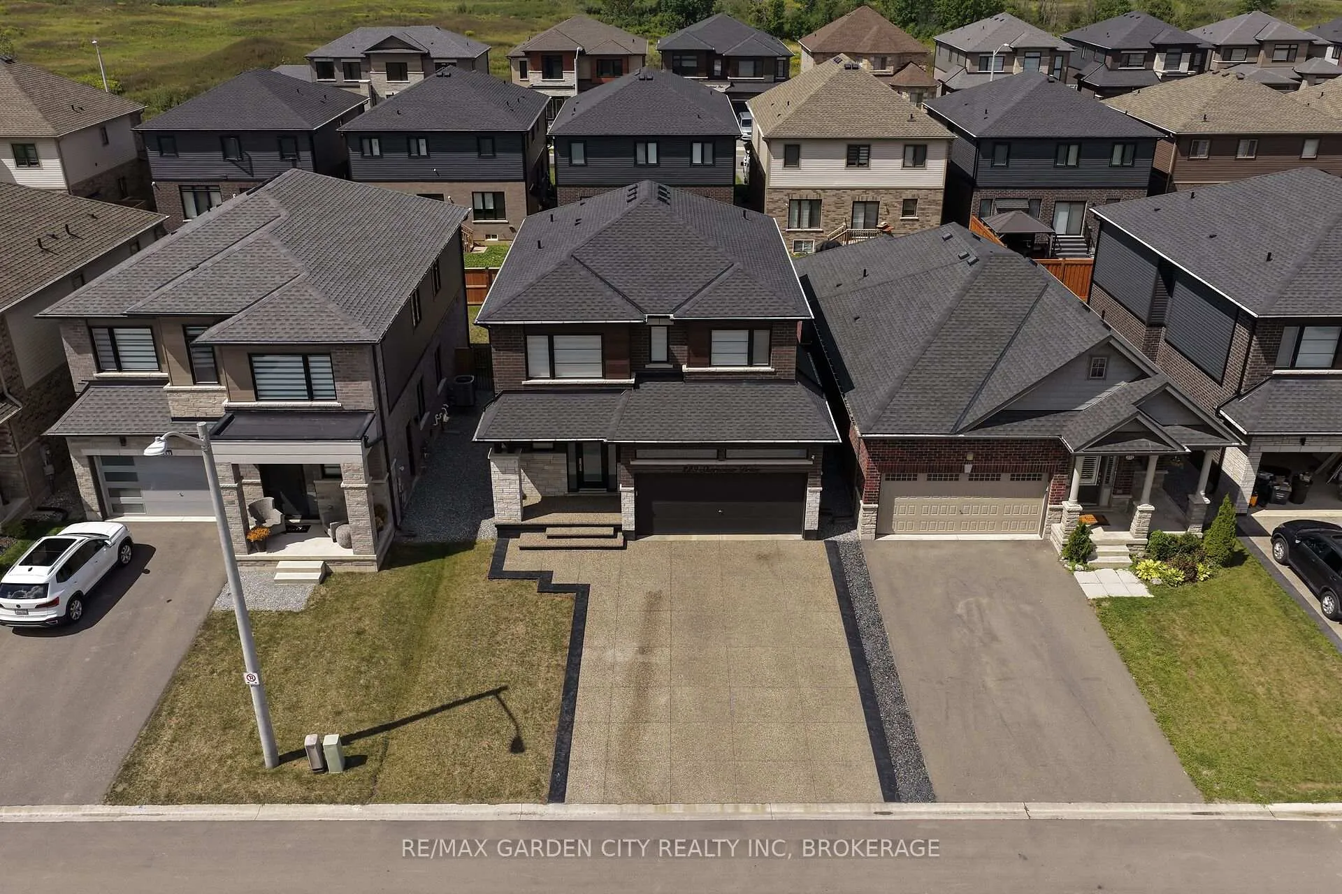 Photo 38 of 229 Shoreview Drive, Welland, Hwy 406/Welland — HOMEH