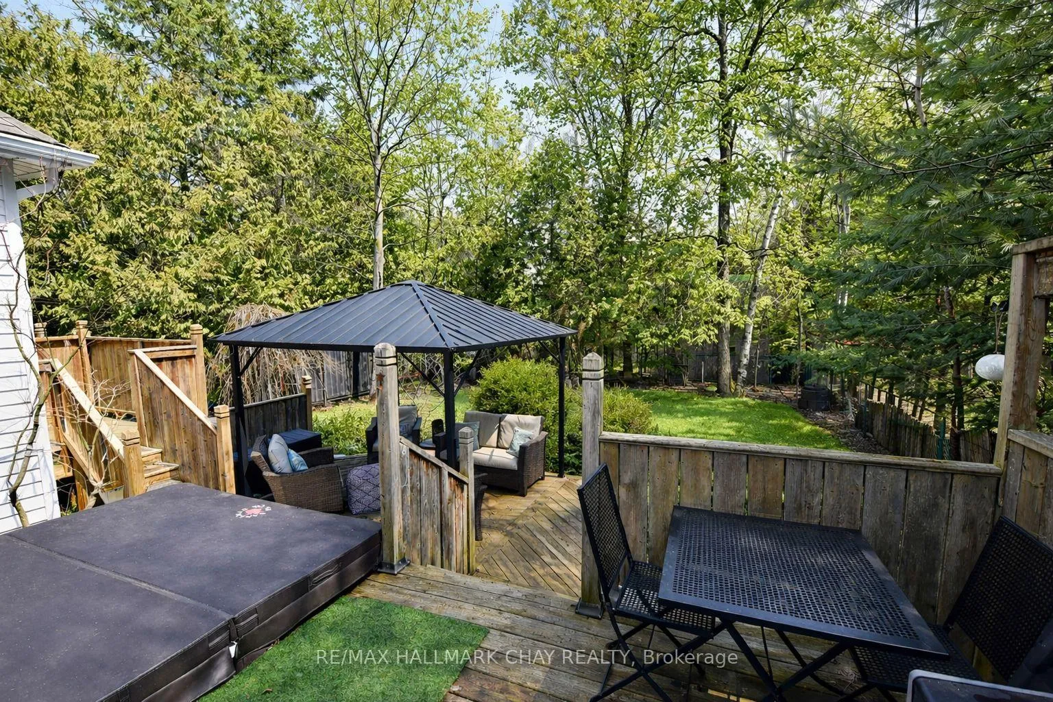 Photo 6 of 75 62nd Street S, Wasaga Beach — HOMEH
