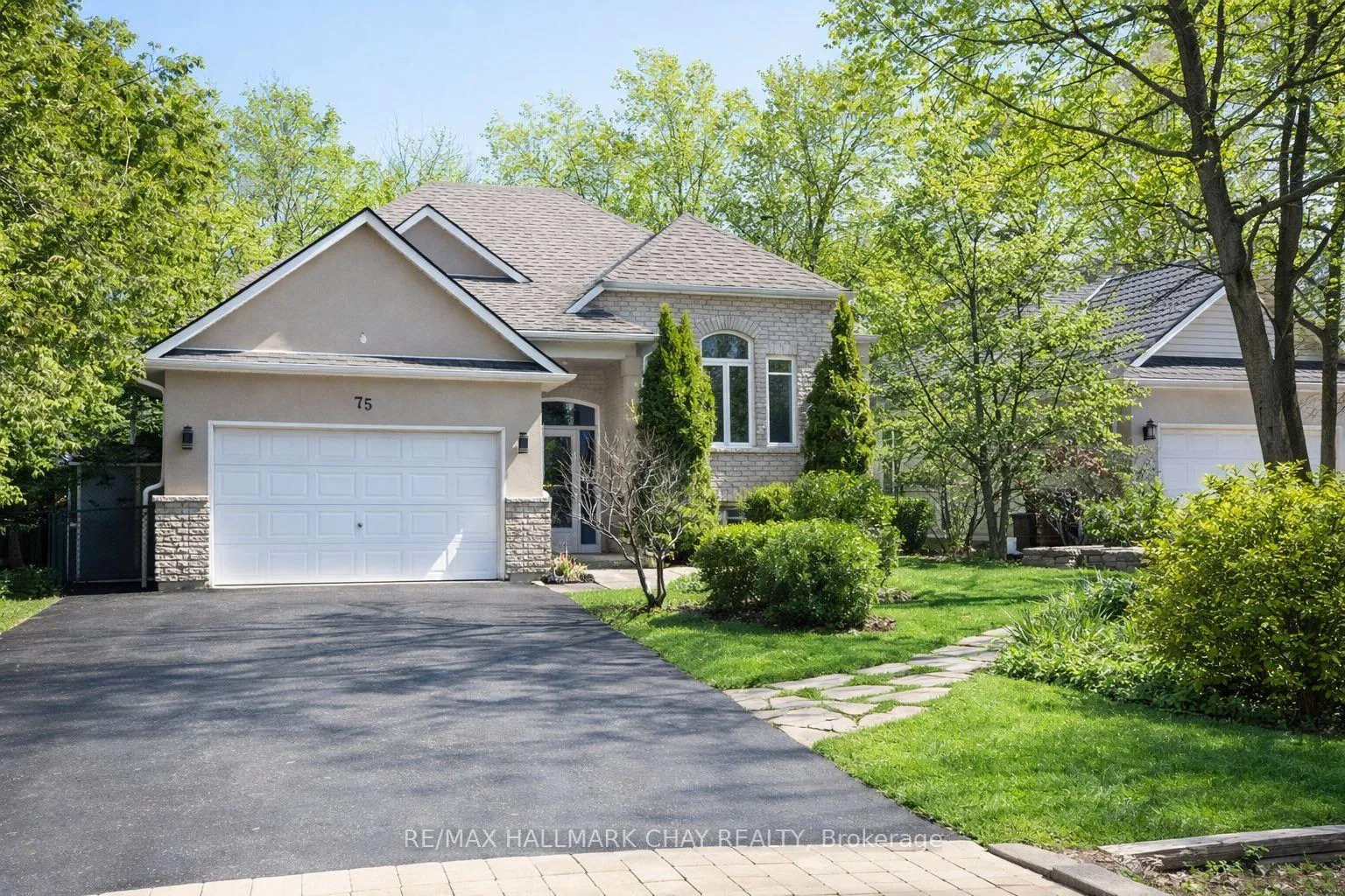 Photo 7 of 75 62nd Street S, Wasaga Beach — HOMEH