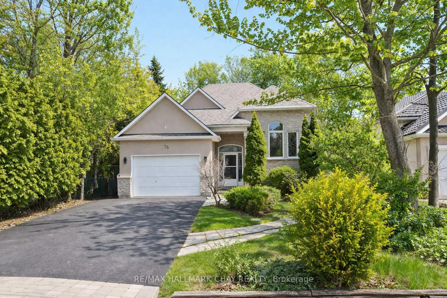 Photo 9 of 75 62nd Street S, Wasaga Beach — HOMEH