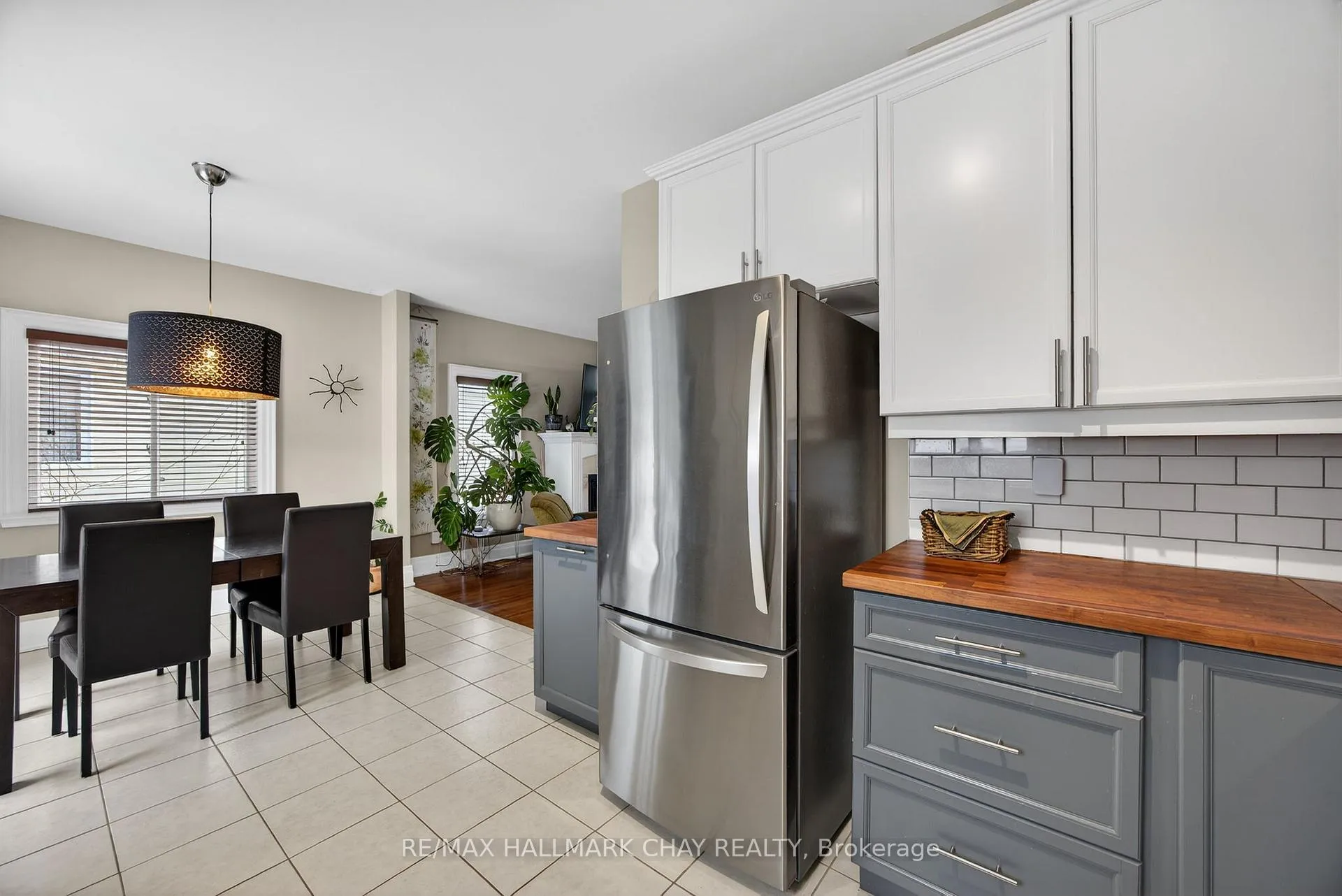 Photo 23 of 75 62nd Street S, Wasaga Beach — HOMEH