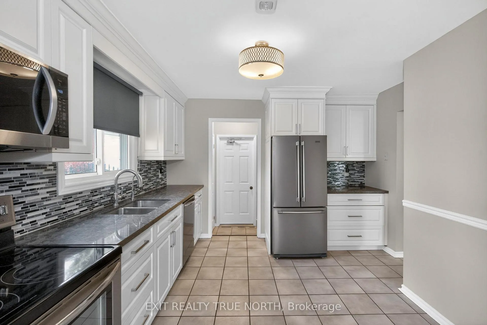Photo 6 of 64 Gosney Crescent, Barrie, Painswick North — HOMEH