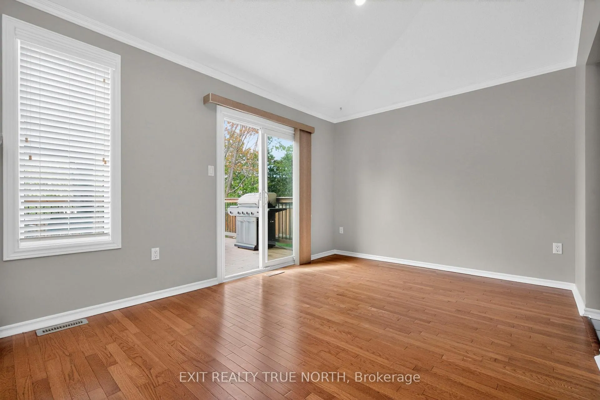 Photo 9 of 64 Gosney Crescent, Barrie, Painswick North — HOMEH