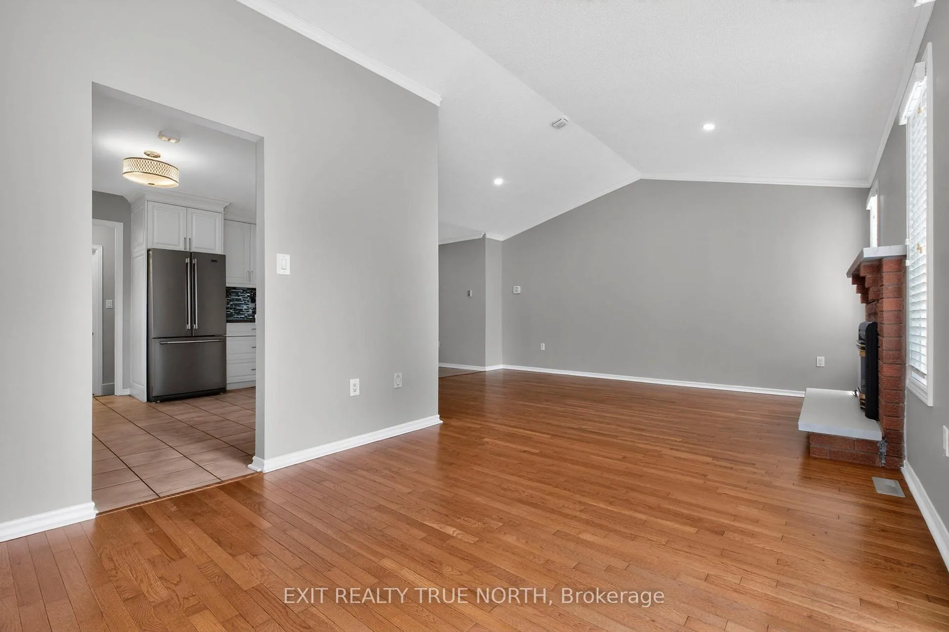 Photo 11 of 64 Gosney Crescent, Barrie, Painswick North — HOMEH