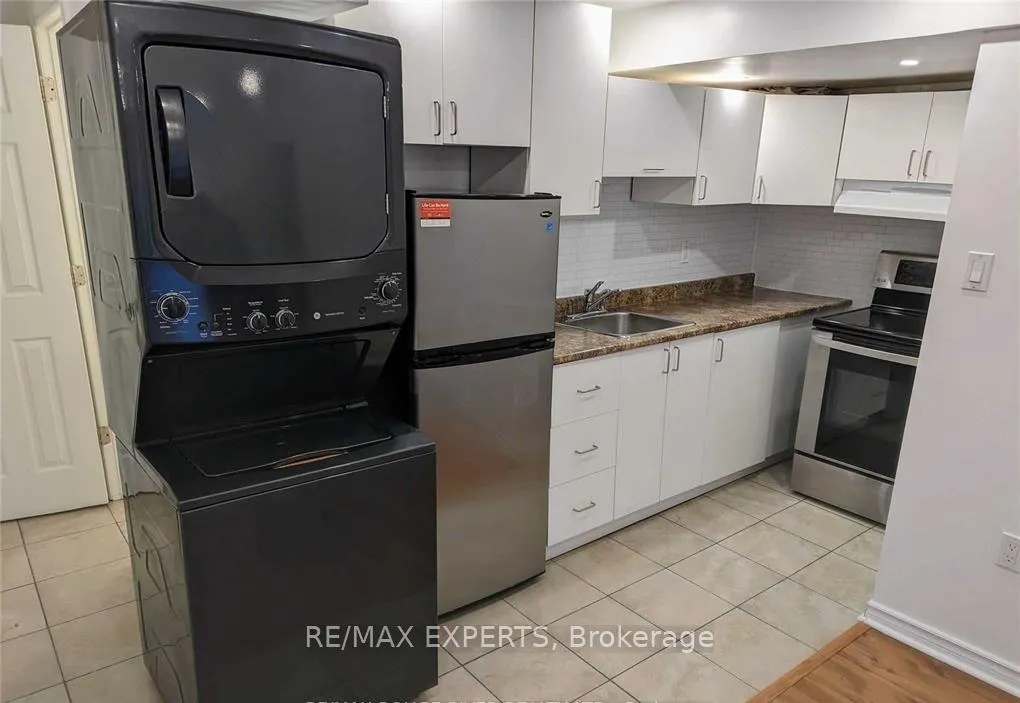 Photo 2 of Unit BSMT, 37 Trawley Crescent, Ajax, Central — HOMEH