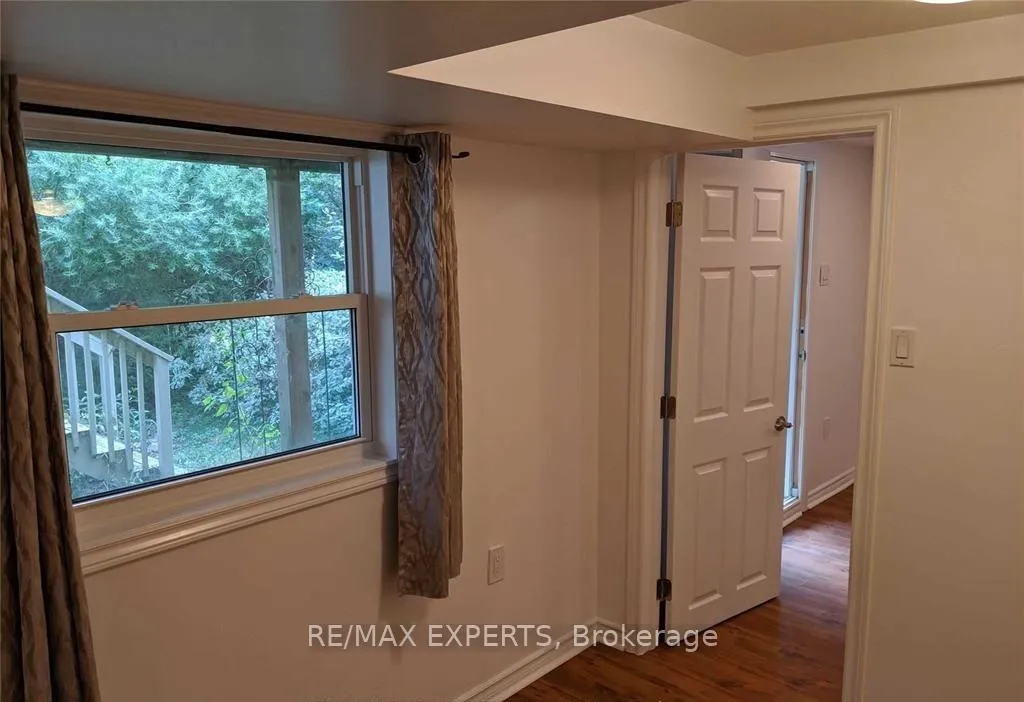 Photo 4 of Unit BSMT, 37 Trawley Crescent, Ajax, Central — HOMEH