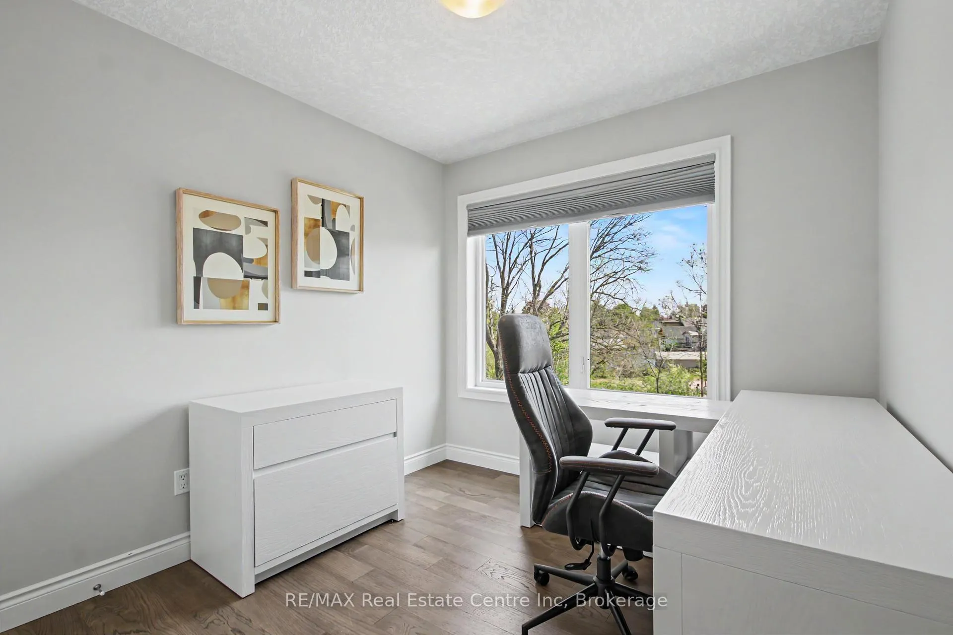 Photo 16 of 96 Strange Street, Kitchener, Cherry Hill — HOMEH