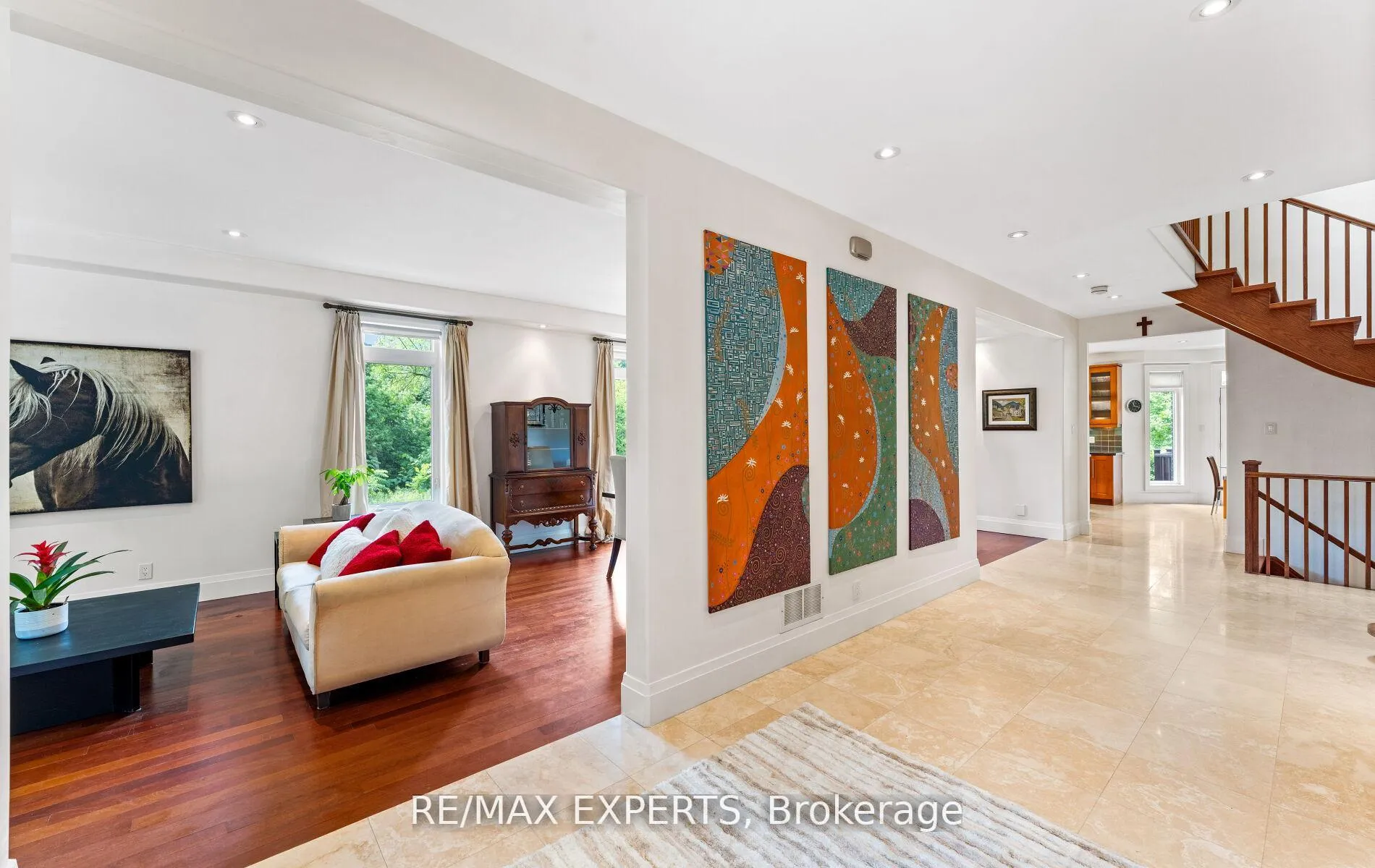 Photo 3 of 120 Riverside Drive, Vaughan, East Woodbridge — HOMEH