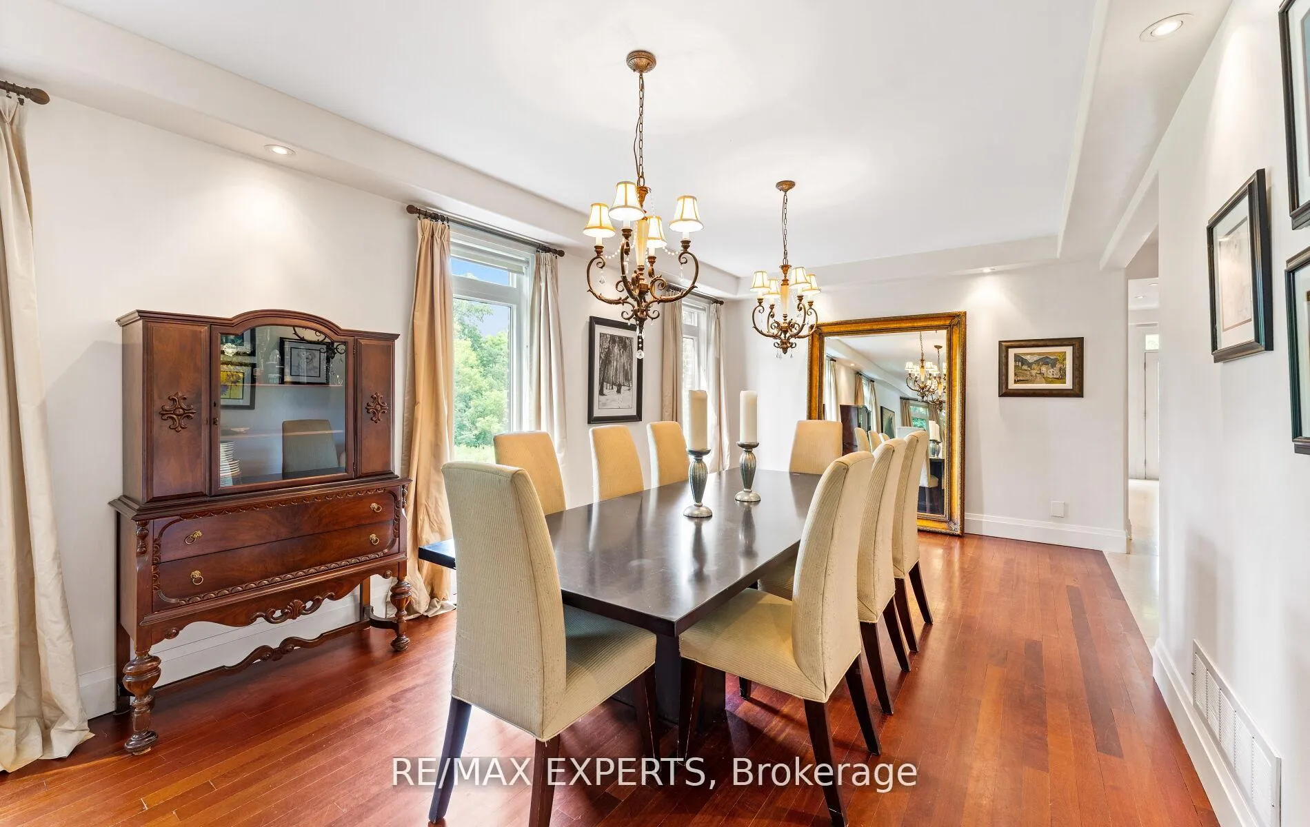 Photo 6 of 120 Riverside Drive, Vaughan, East Woodbridge — HOMEH
