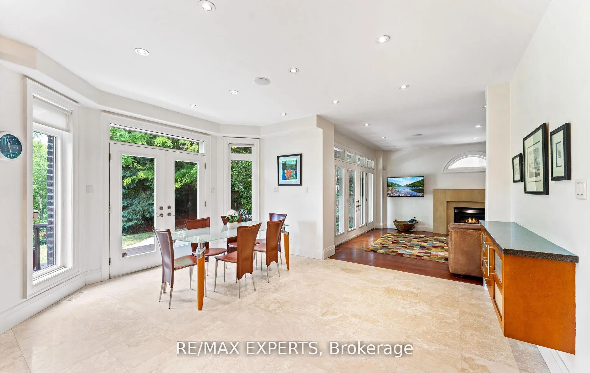 Photo 10 of 120 Riverside Drive, Vaughan, East Woodbridge — HOMEH