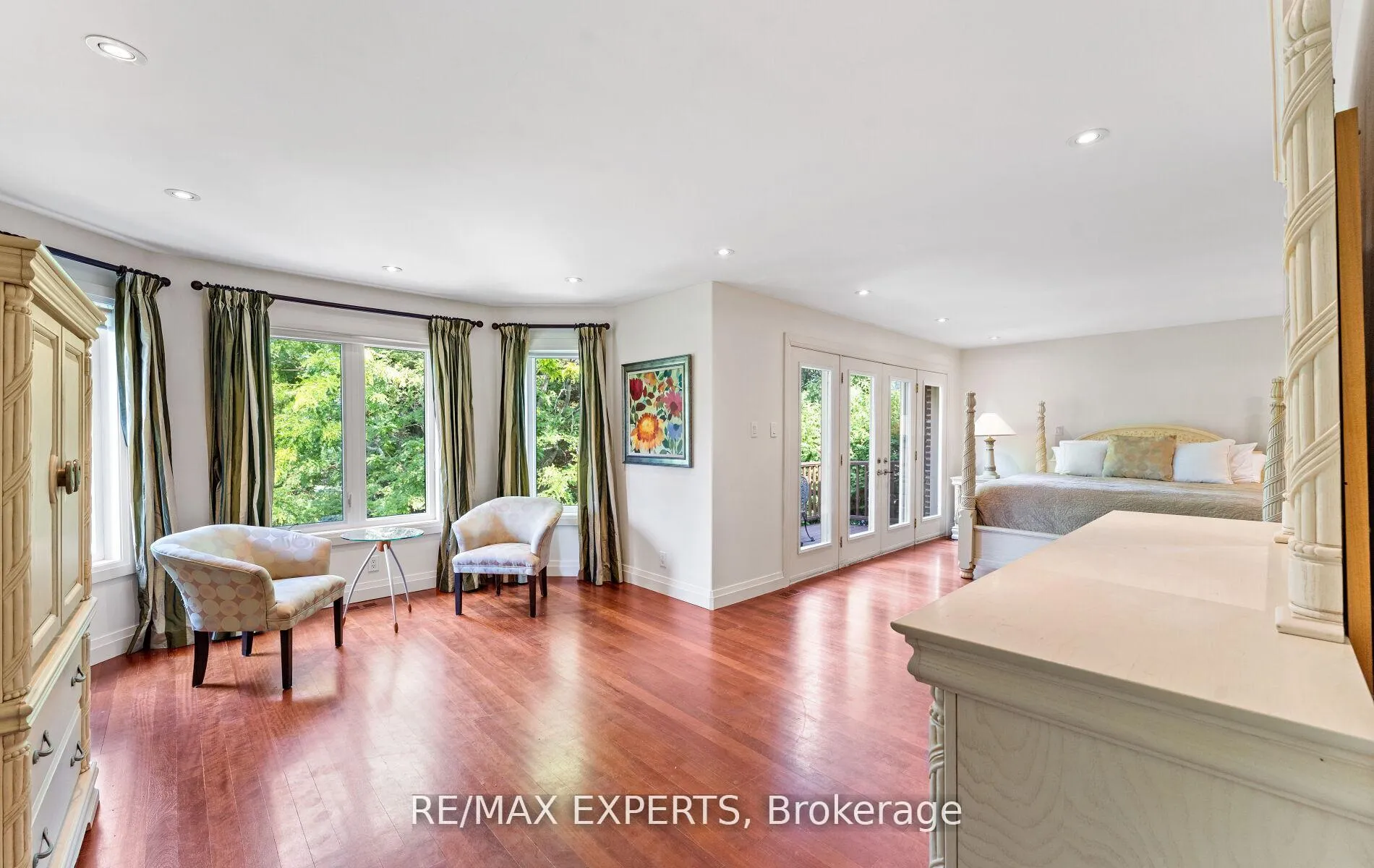 Photo 16 of 120 Riverside Drive, Vaughan, East Woodbridge — HOMEH