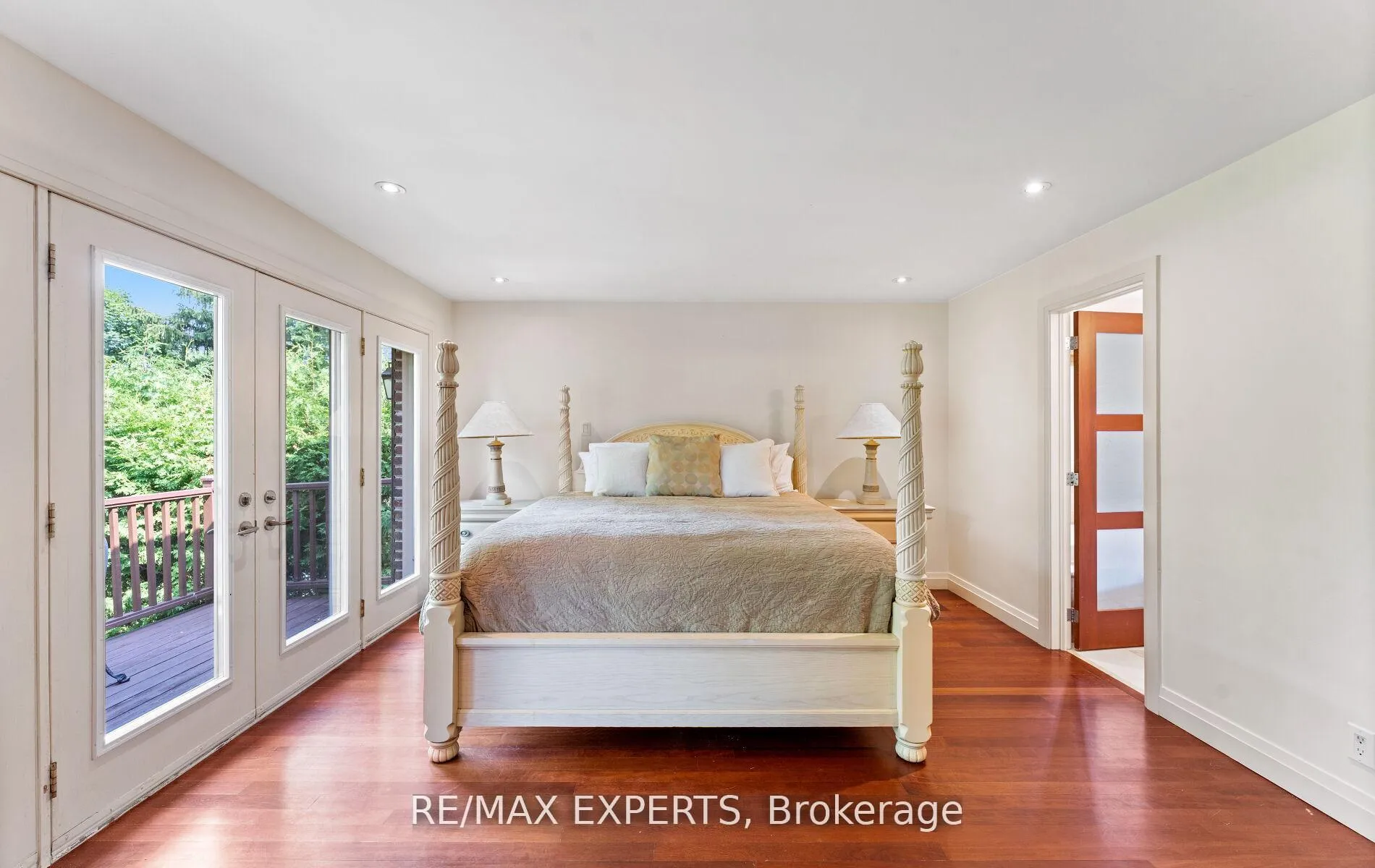 Photo 18 of 120 Riverside Drive, Vaughan, East Woodbridge — HOMEH