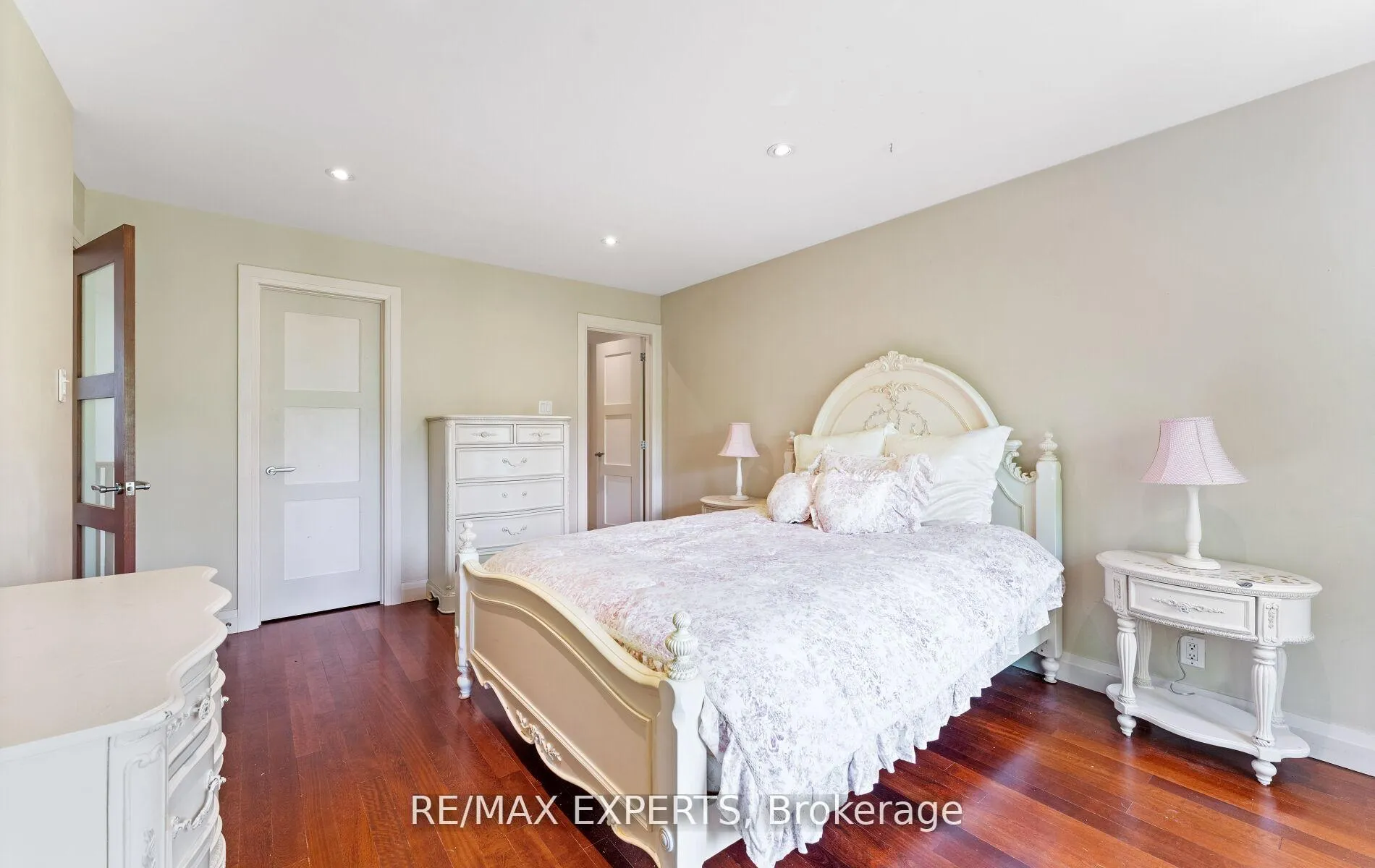 Photo 25 of 120 Riverside Drive, Vaughan, East Woodbridge — HOMEH