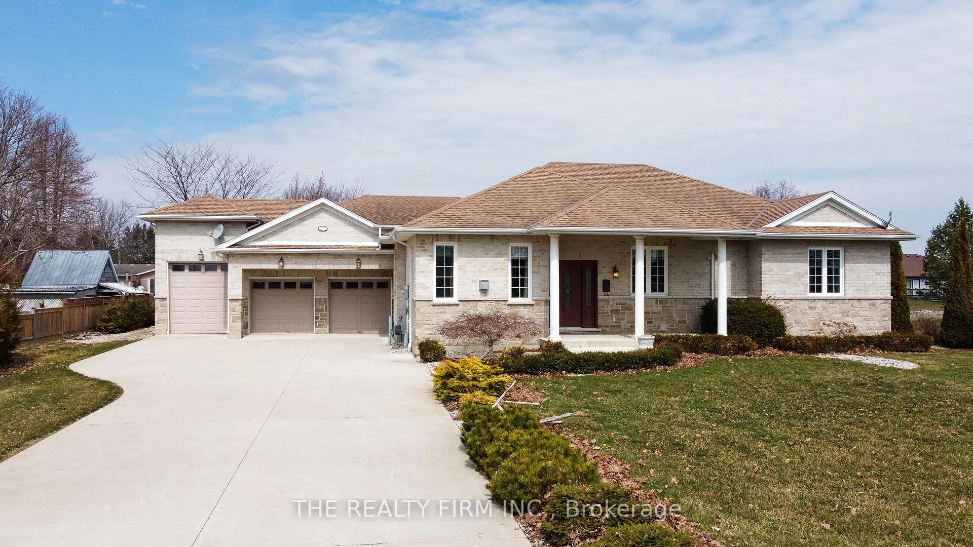 Front of 11507 Lagonda Way