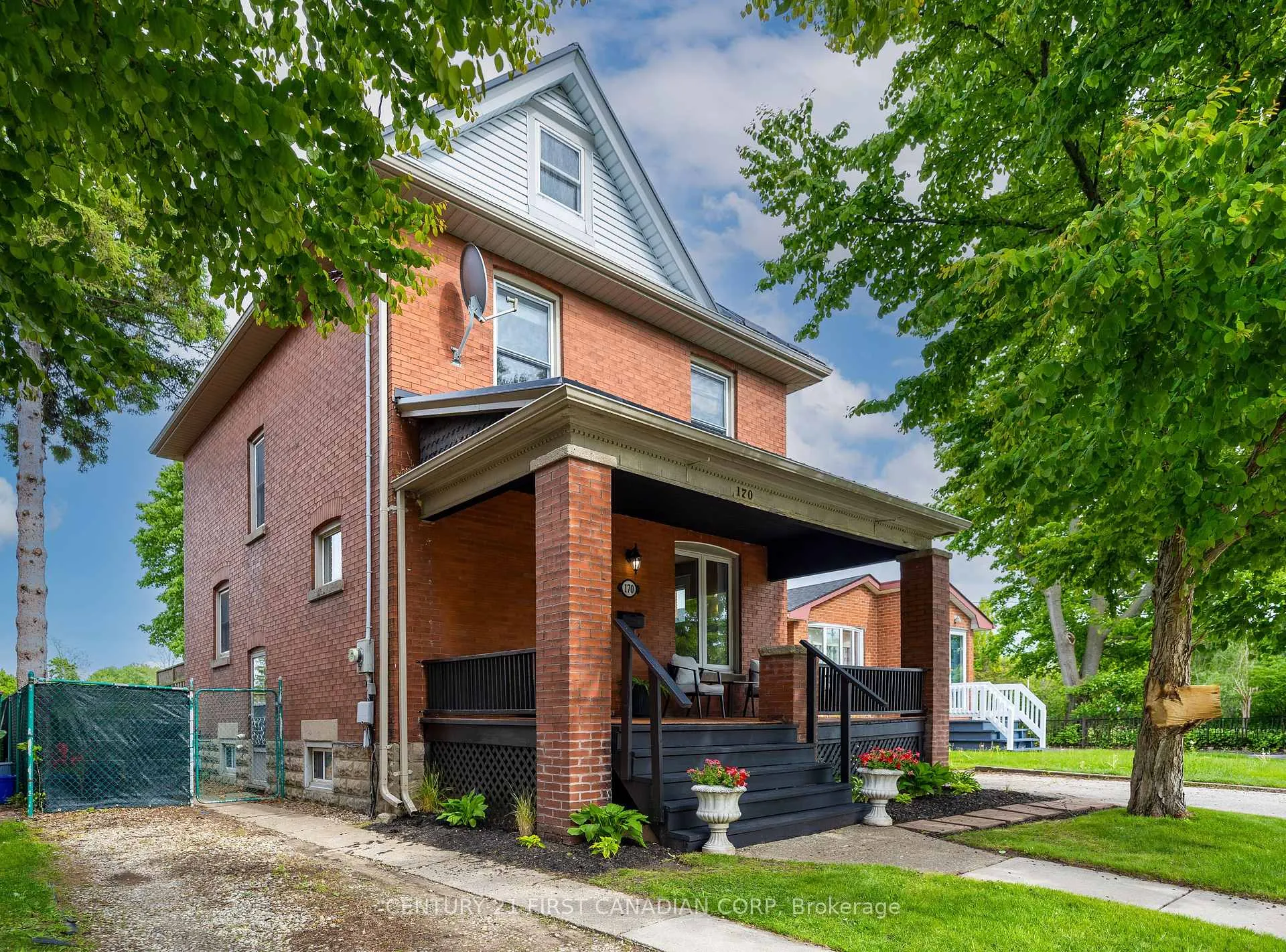 Photo 2 of 170 Wilson Avenue, St. Thomas — HOMEH