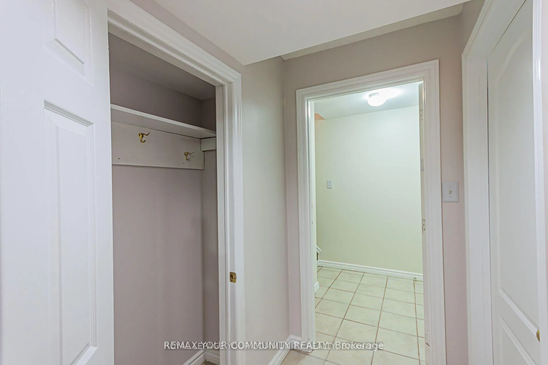 Photo 7 of Unit Basement, 6 Round Hill Court S, Markham, Box Grove — HOMEH