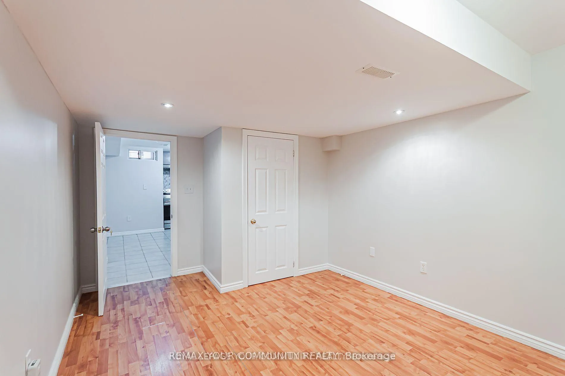 Photo 17 of Unit Basement, 6 Round Hill Court S, Markham, Box Grove — HOMEH