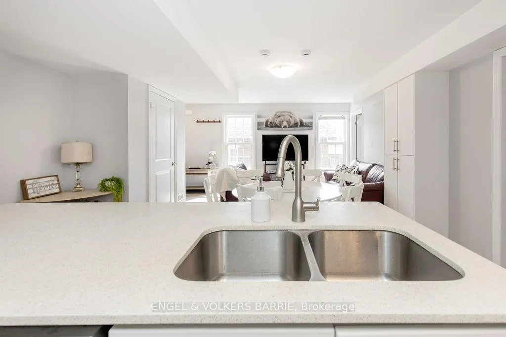 Photo 11 of Unit 16, 242 Penetanguishene Road, Barrie, Georgian Drive — HOMEH
