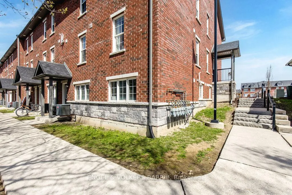 Photo 23 of Unit 16, 242 Penetanguishene Road, Barrie, Georgian Drive — HOMEH