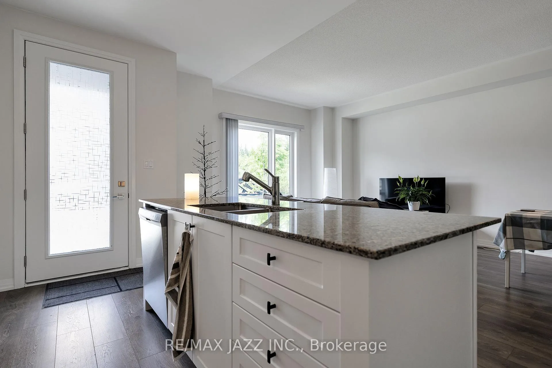 Photo 8 of 16 Klein Way, Whitby, Taunton North — HOMEH