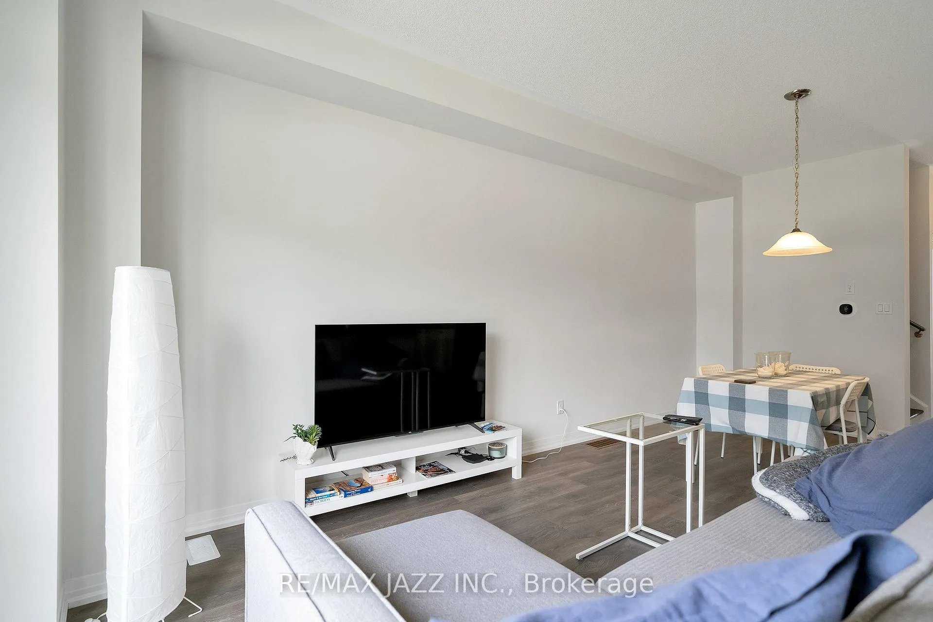 Photo 10 of 16 Klein Way, Whitby, Taunton North — HOMEH