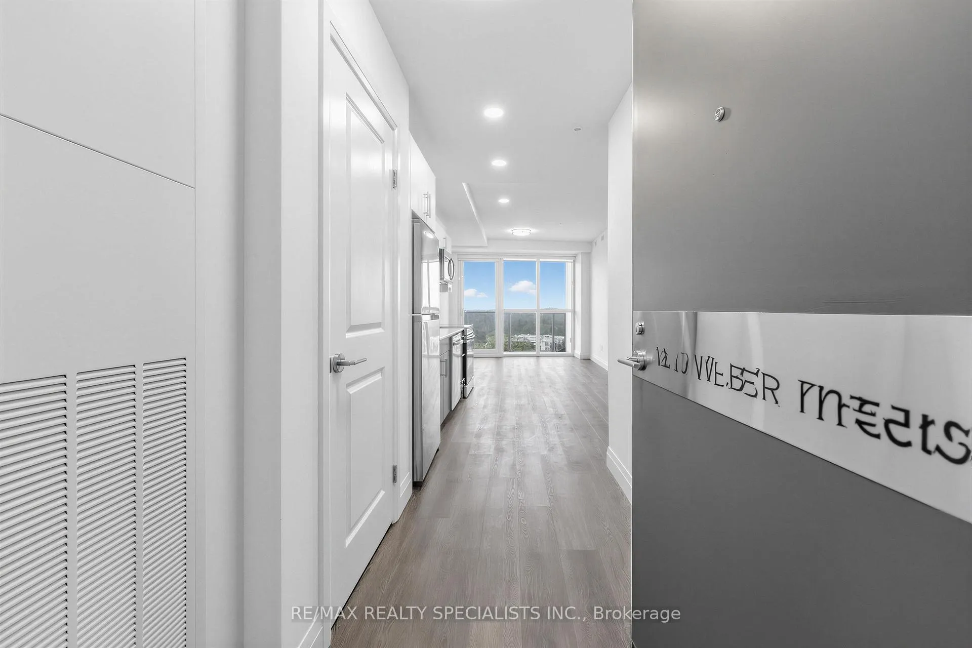 Photo 5 of Unit 1210, 1333 Weber Street E, Kitchener — HOMEH