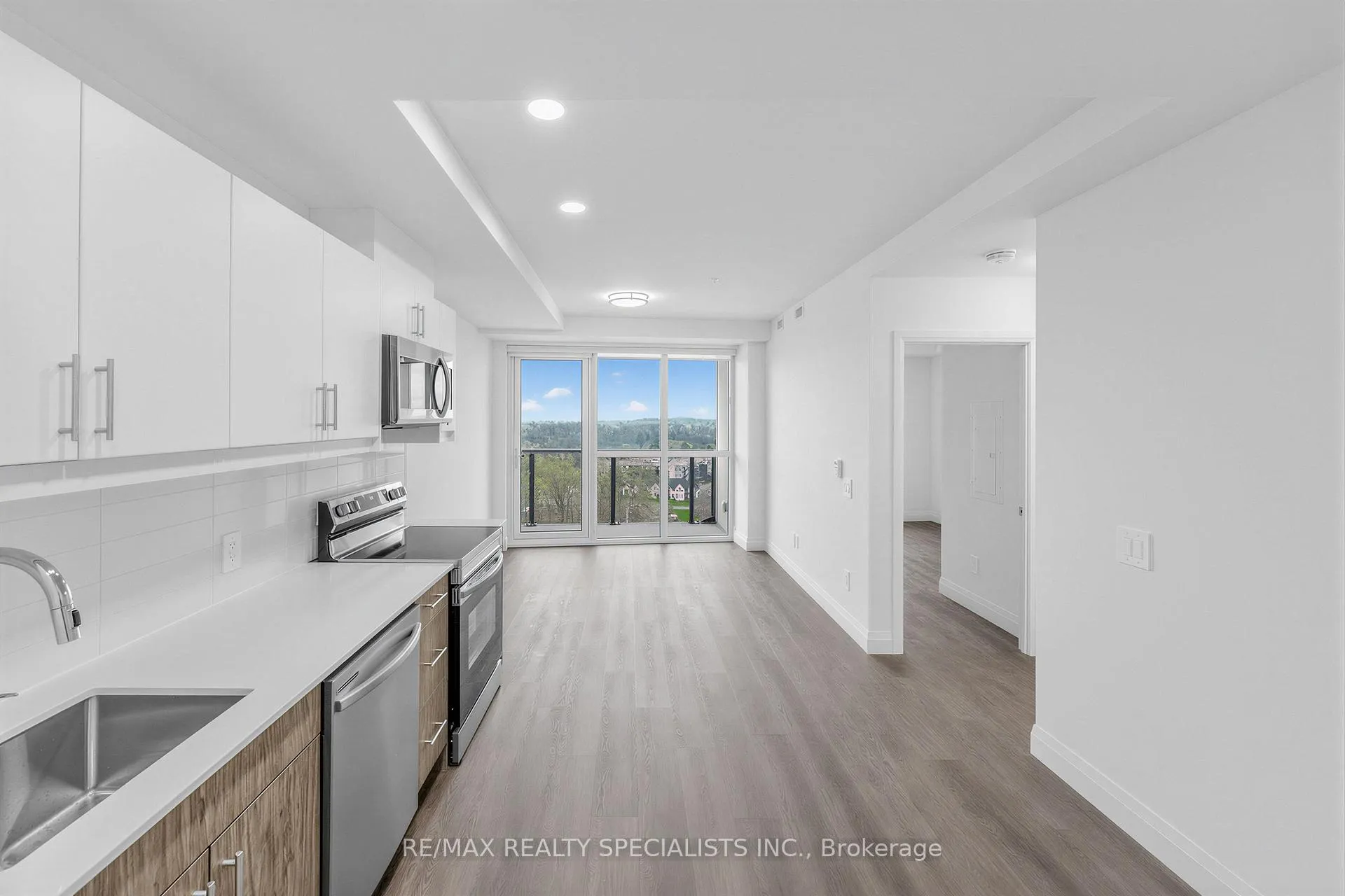 Photo 7 of Unit 1210, 1333 Weber Street E, Kitchener — HOMEH