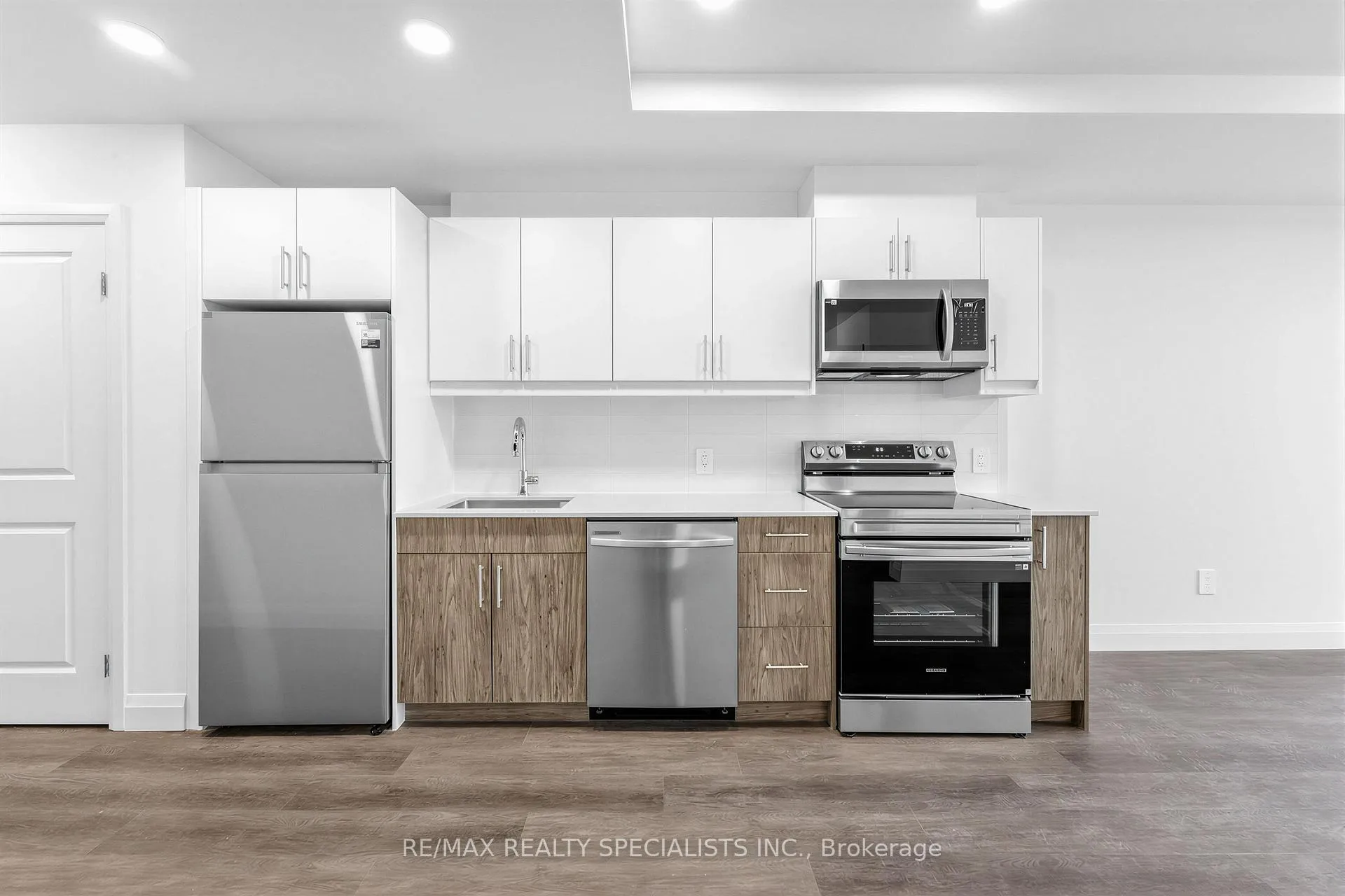 Photo 8 of Unit 1210, 1333 Weber Street E, Kitchener — HOMEH