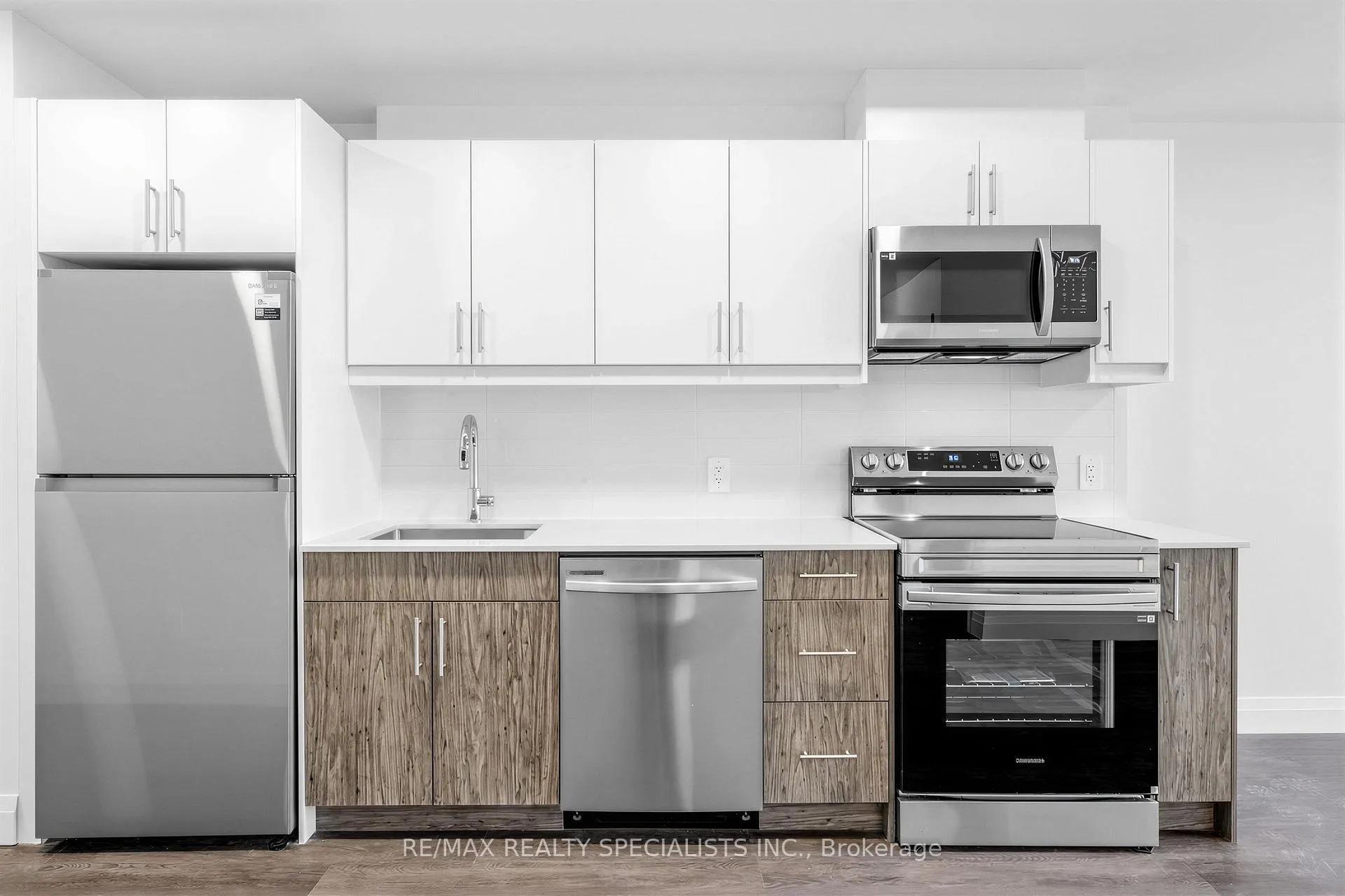 Photo 9 of Unit 1210, 1333 Weber Street E, Kitchener — HOMEH