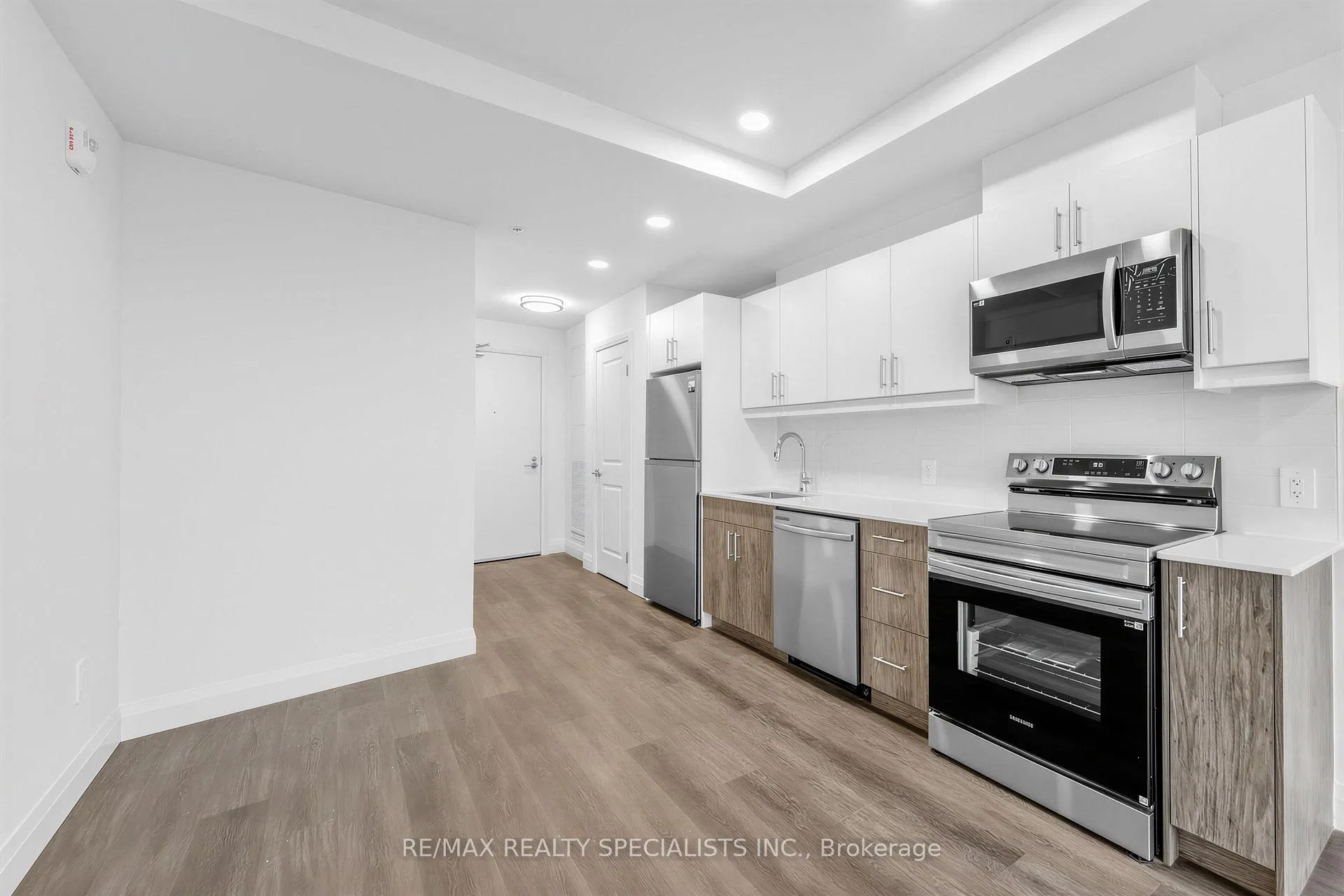 Photo 10 of Unit 1210, 1333 Weber Street E, Kitchener — HOMEH