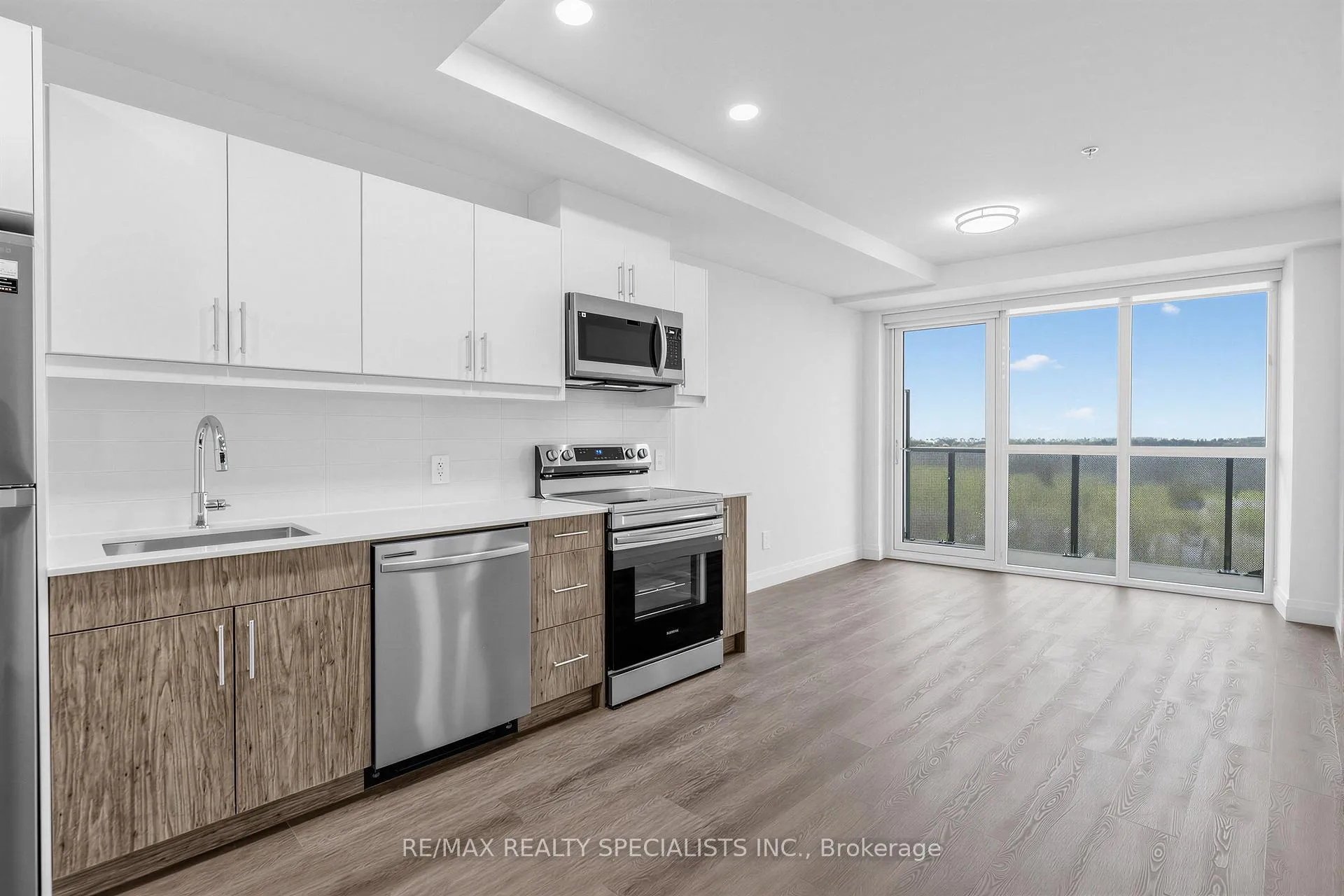 Photo 13 of Unit 1210, 1333 Weber Street E, Kitchener — HOMEH