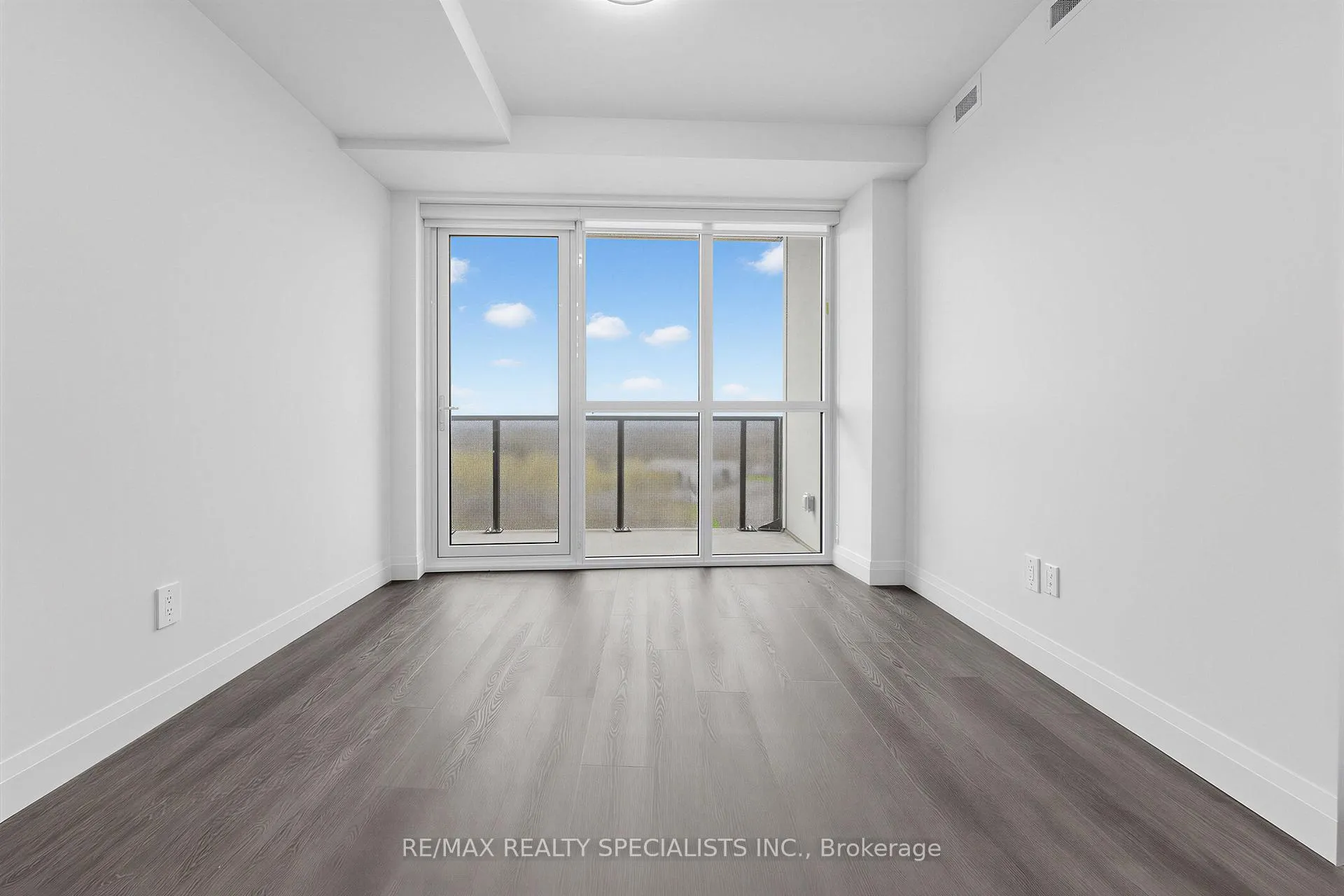 Photo 14 of Unit 1210, 1333 Weber Street E, Kitchener — HOMEH