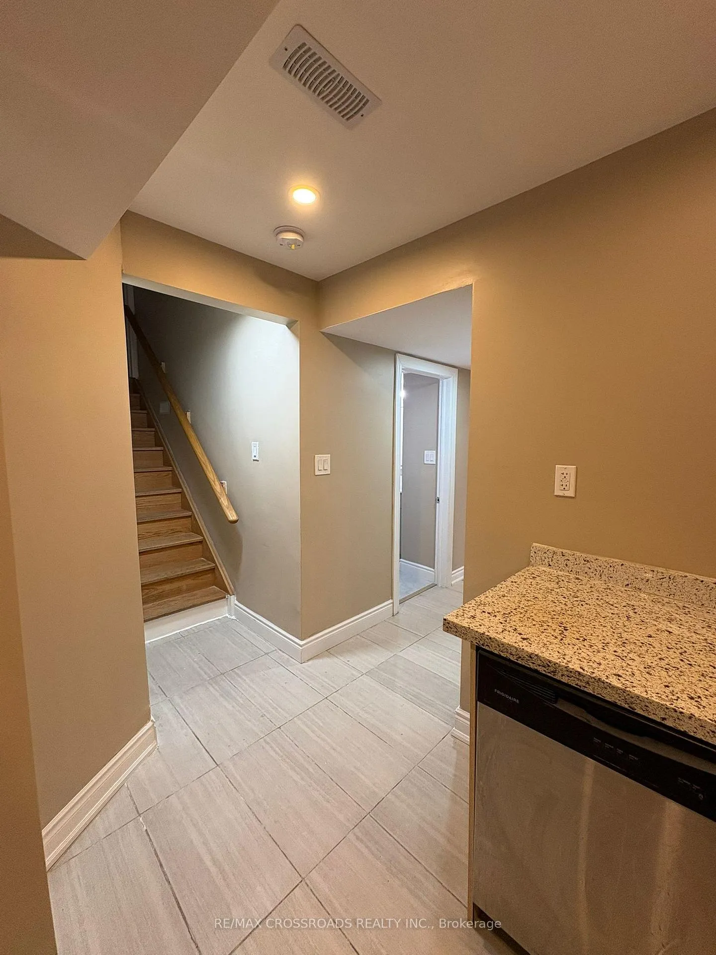 Photo 3 of Unit Lower, 36 Kimborough Hollow, Brampton, Credit Valley — HOMEH
