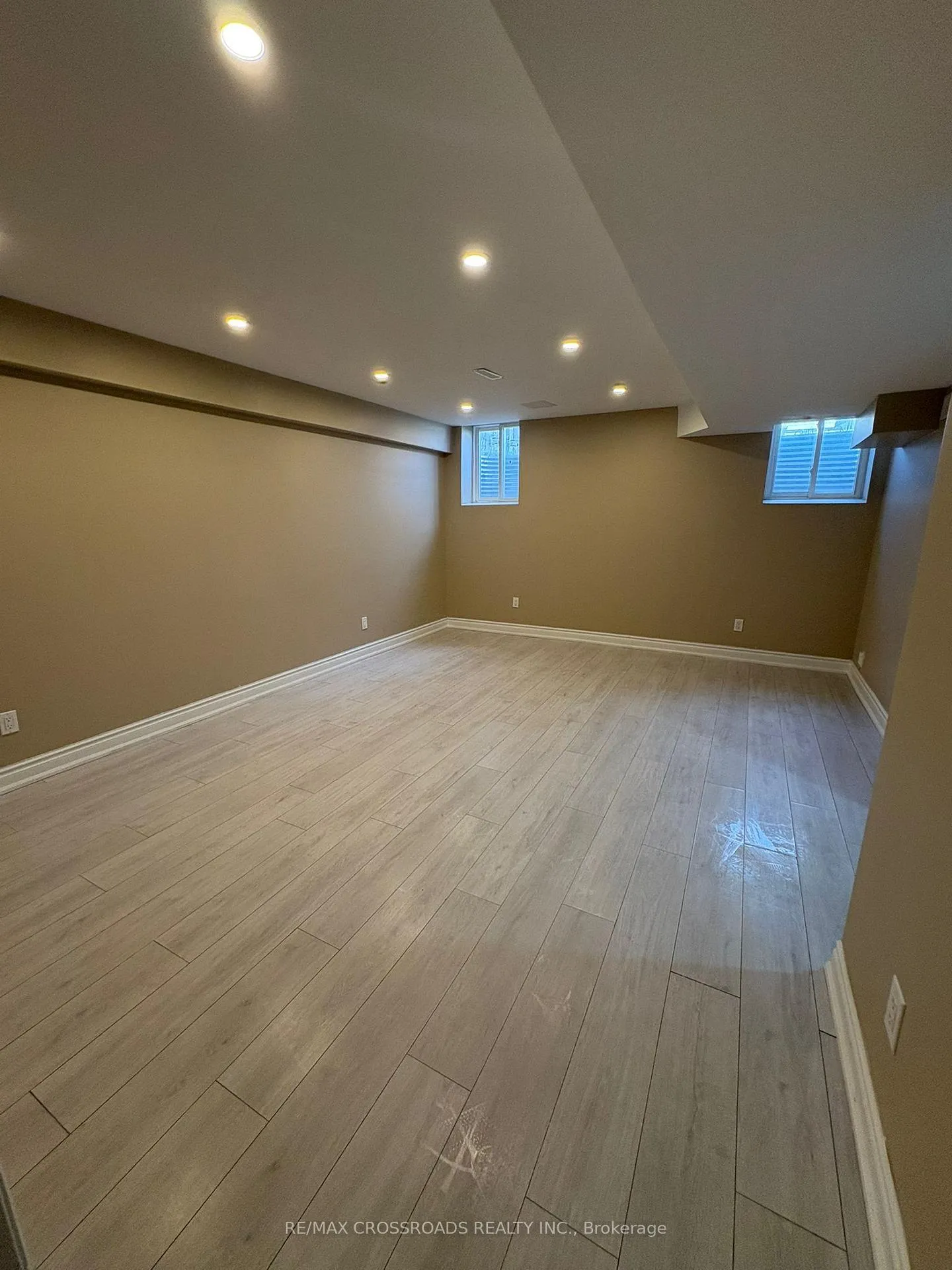 Photo 4 of Unit Lower, 36 Kimborough Hollow, Brampton, Credit Valley — HOMEH